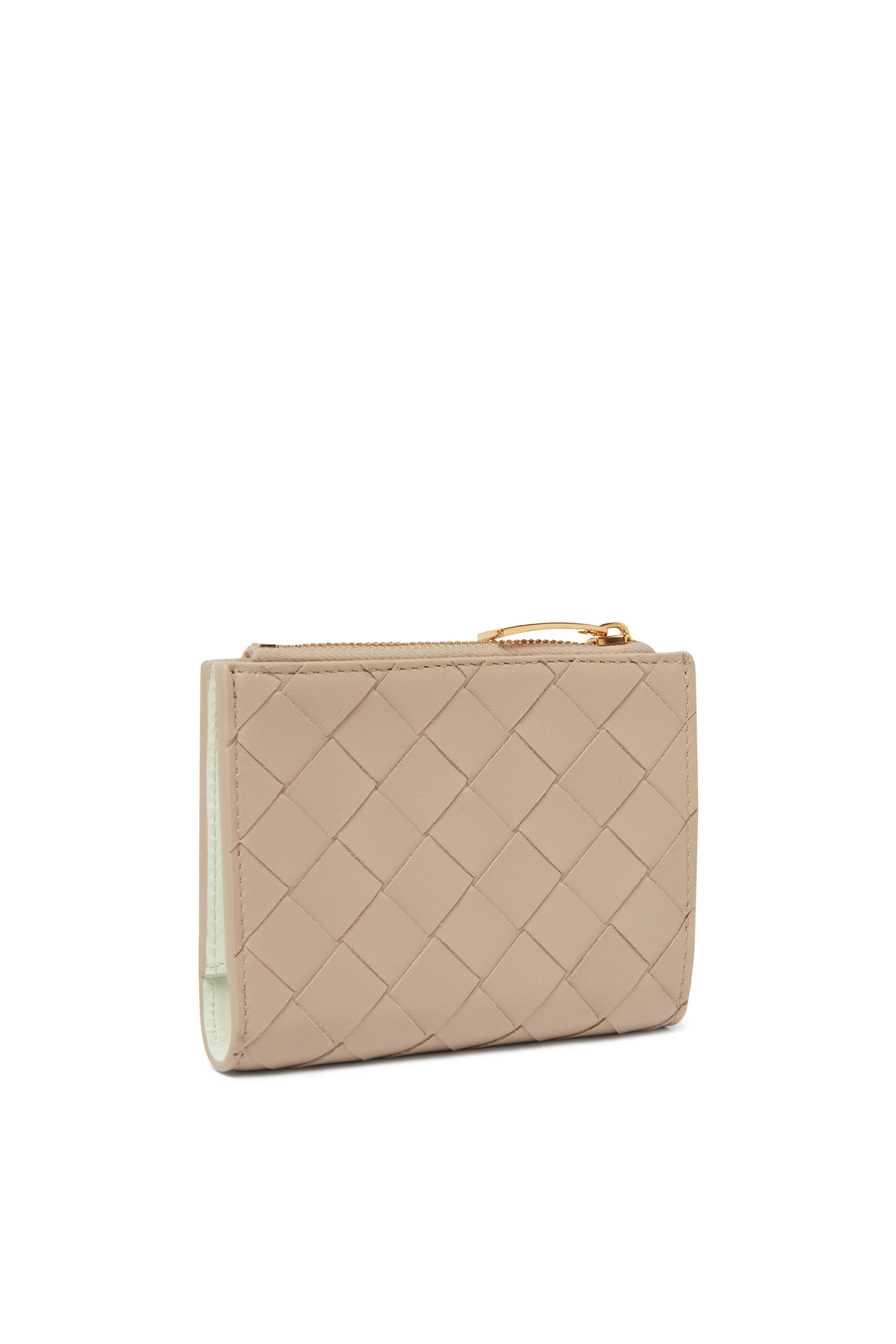 محفظة صغيرة ثنائية الطي بتصميم مجدول