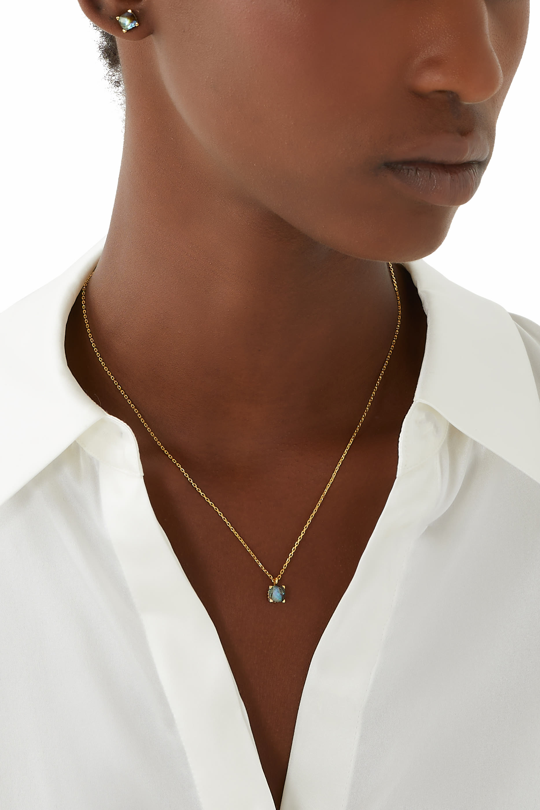 أقراط ليتل لاكجريز بتصميم مربع