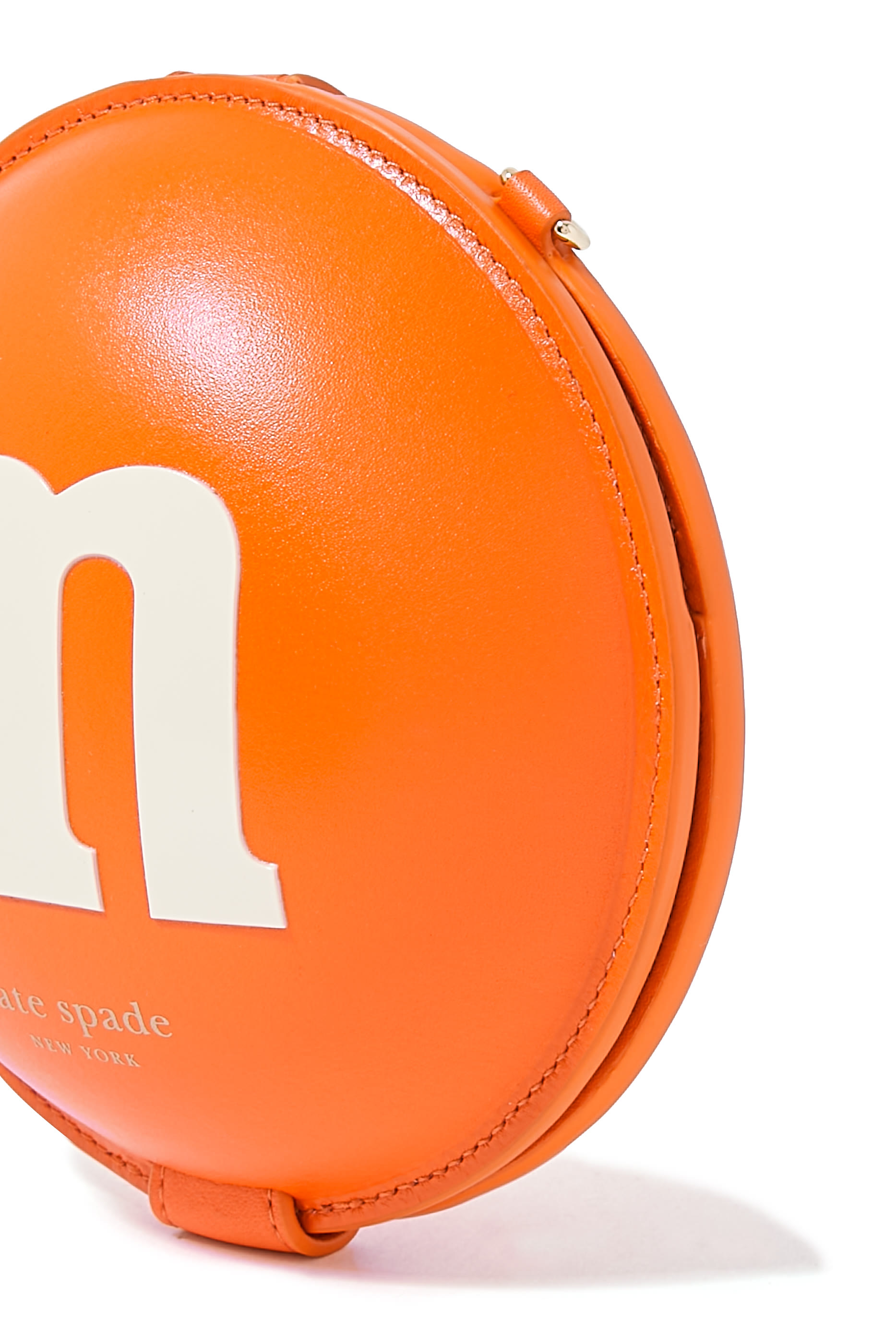 محفظة ام اند ام بسلسلة