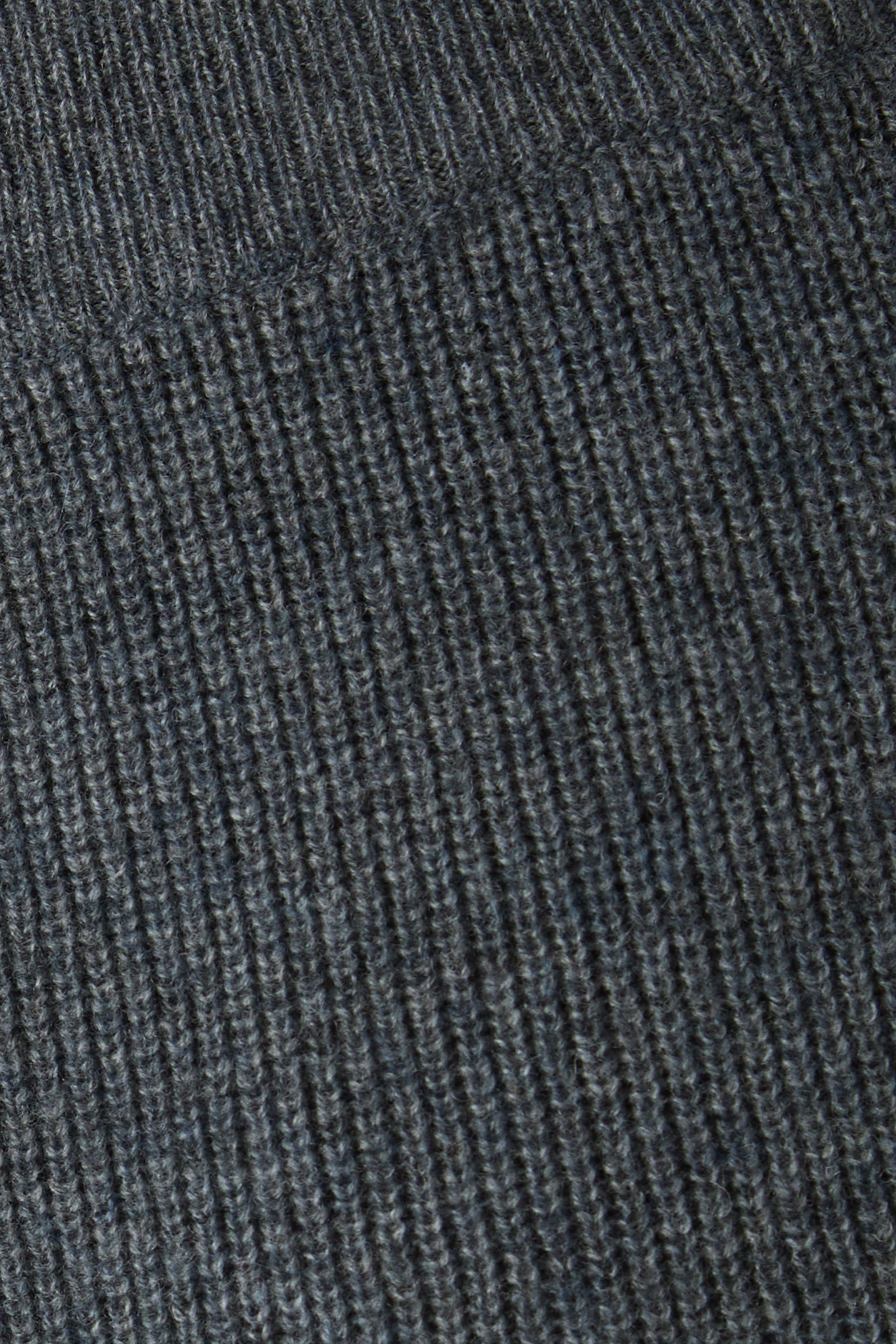 بنطال قصير منسوج