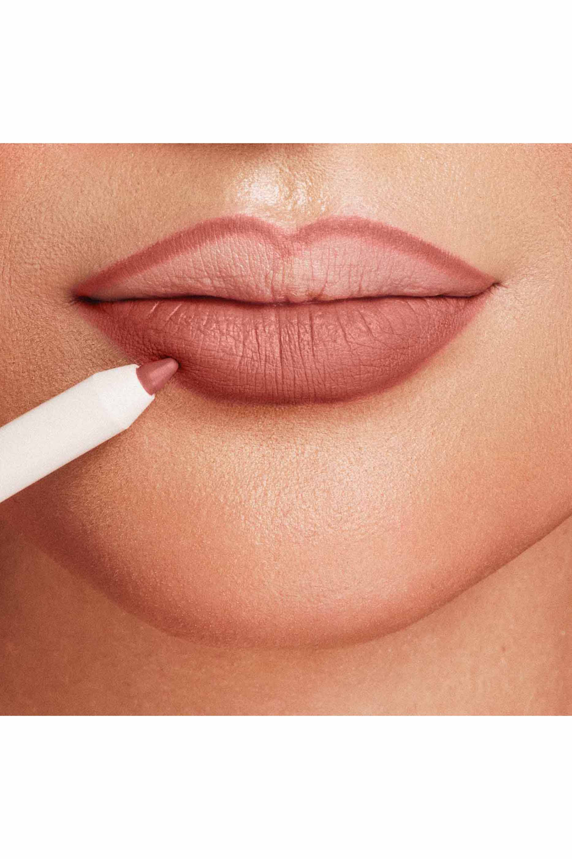 قلم تحديد شفاه ليب ديفينشن مقاوم للماء 