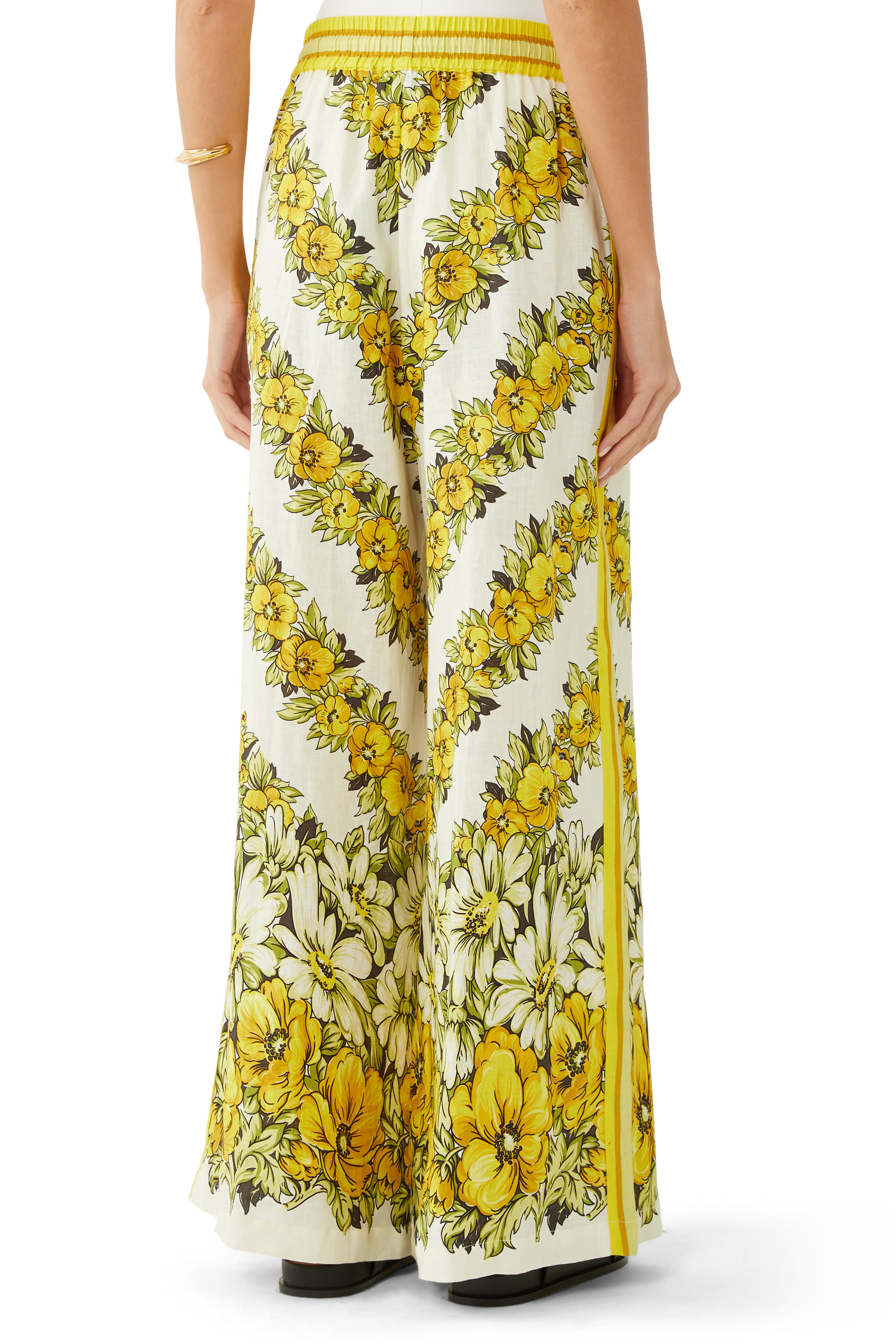 بنطال غيزيلا