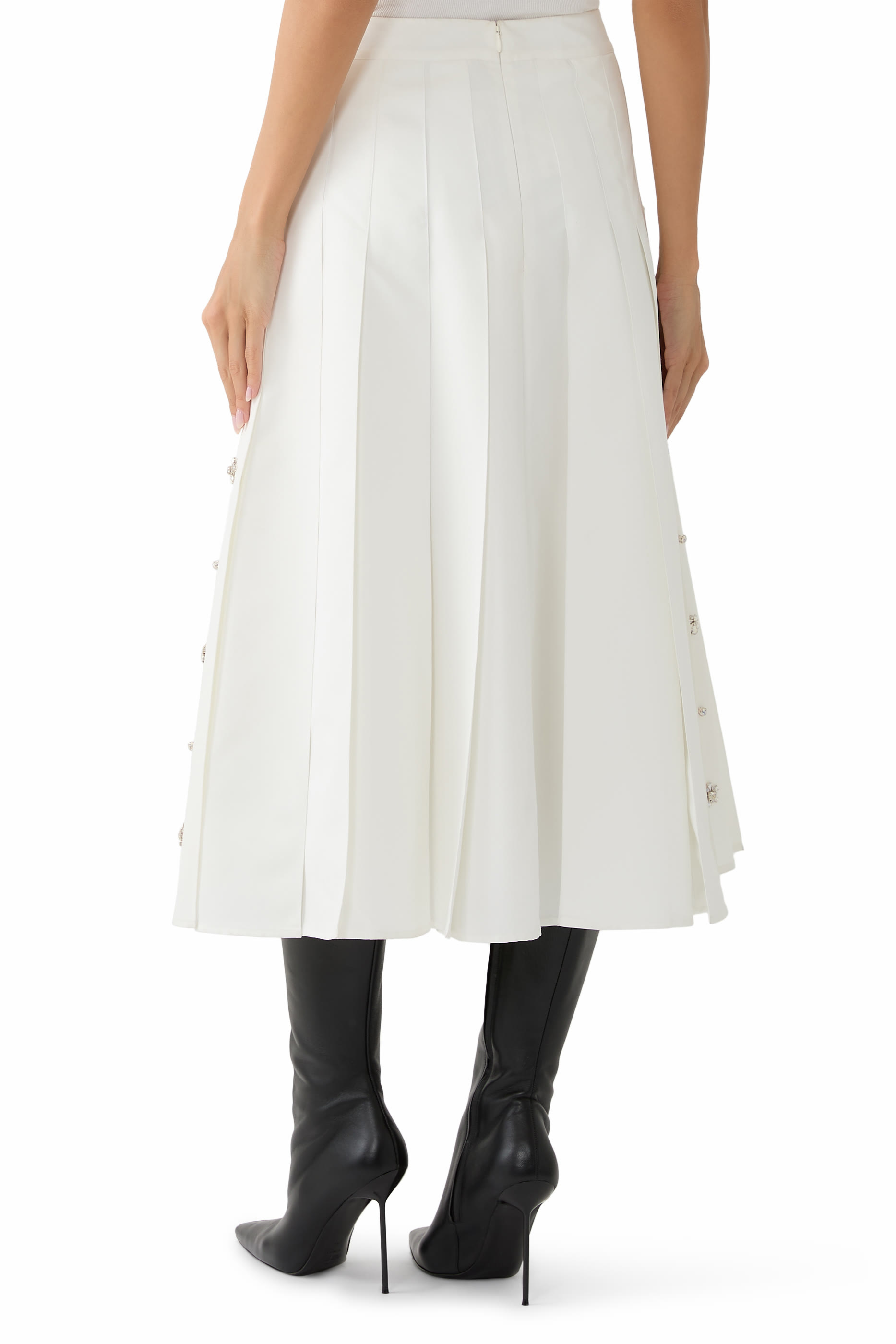 تنورة متوسطة الطول بطيات مرصعة بكريستال 