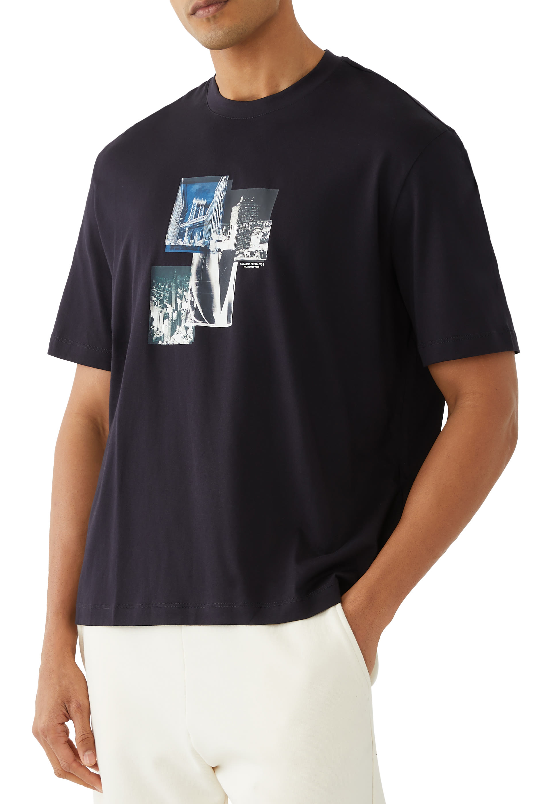 تيشيرت بقصة عادية بطبعة صورة