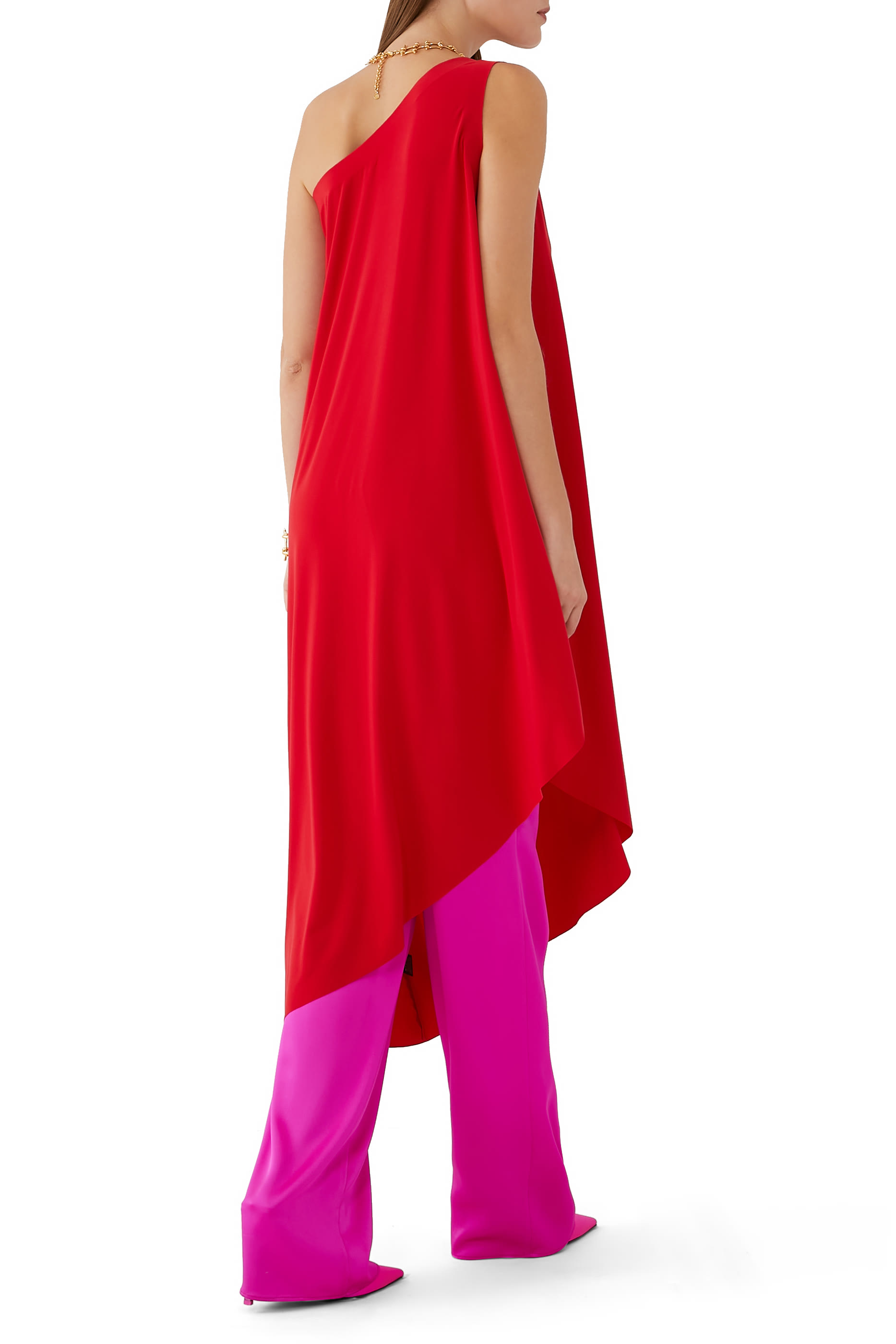 تونيك بكتف واحد وحافة مائلة