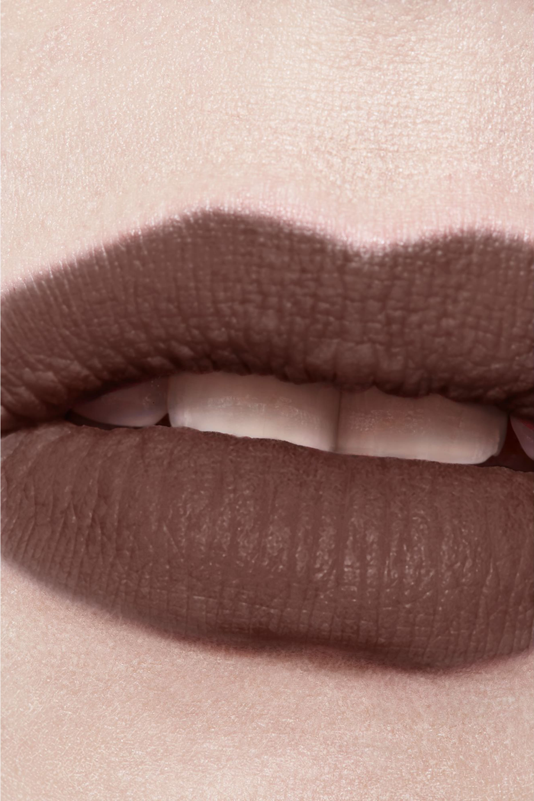 احمر شفاه Chanel Rouge Allure Liquid Velvet Ultrawear Intense مات سائل