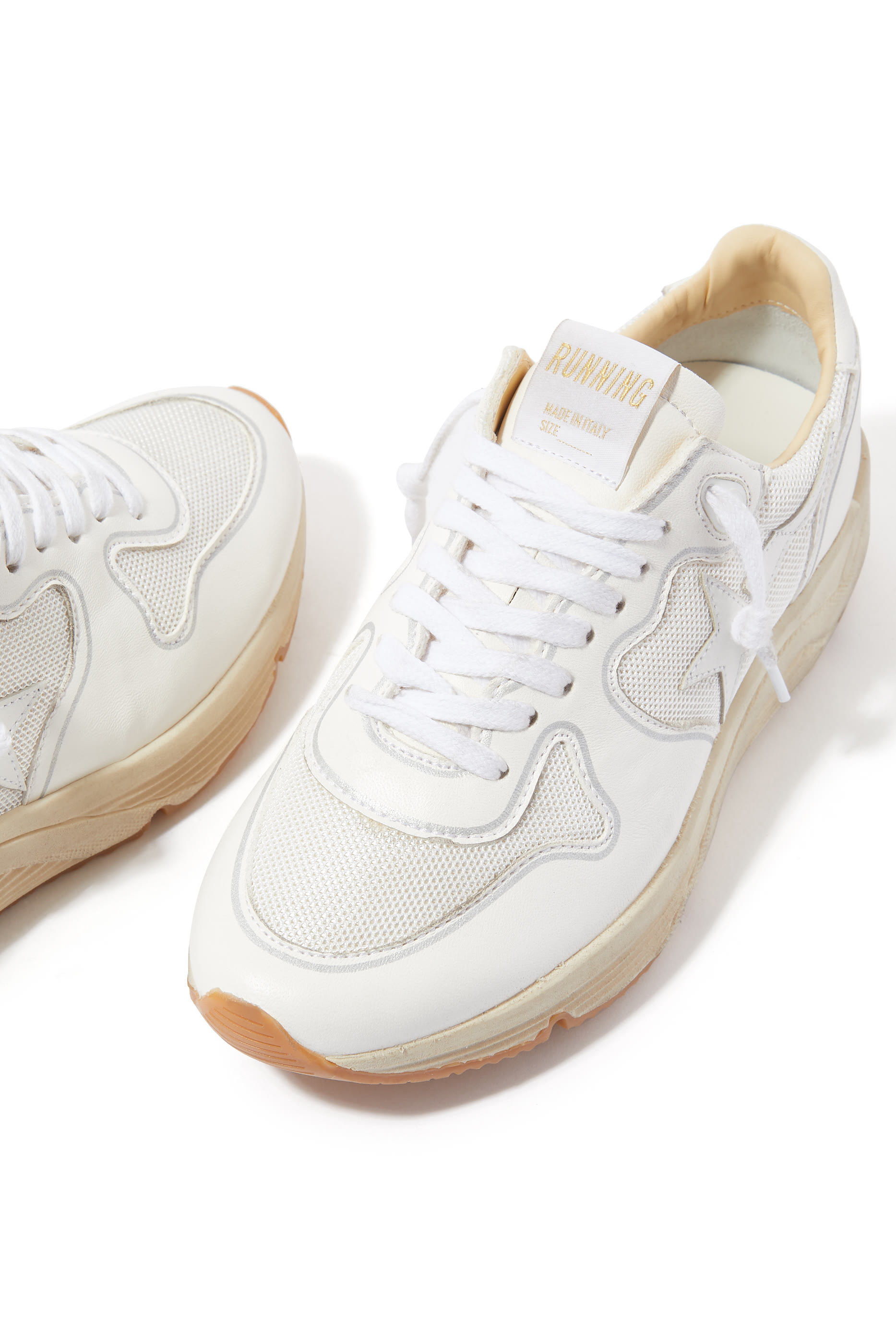 سنيكرز بنعل سميك للجري جلد