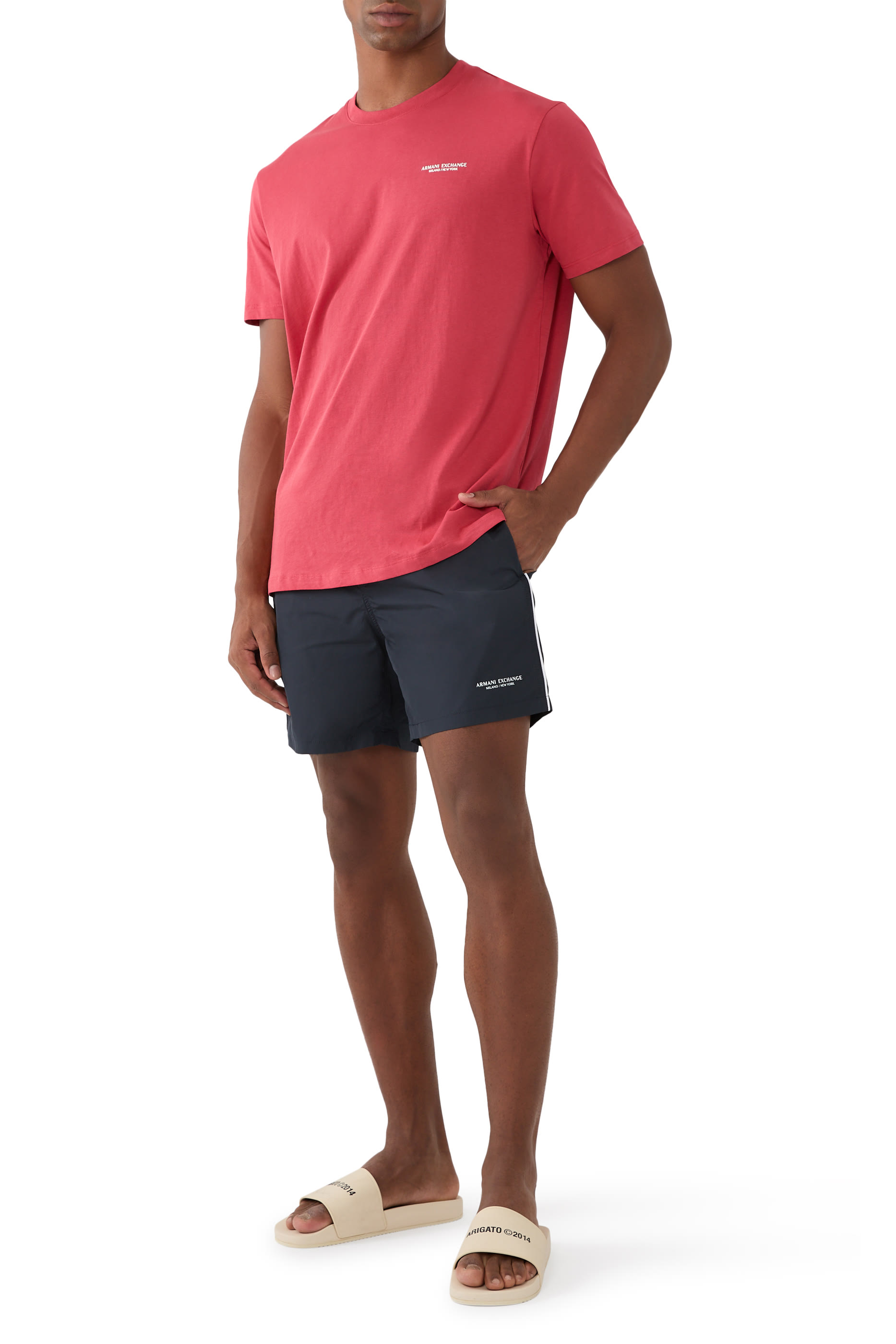 تيشيرت بشعار الماركة