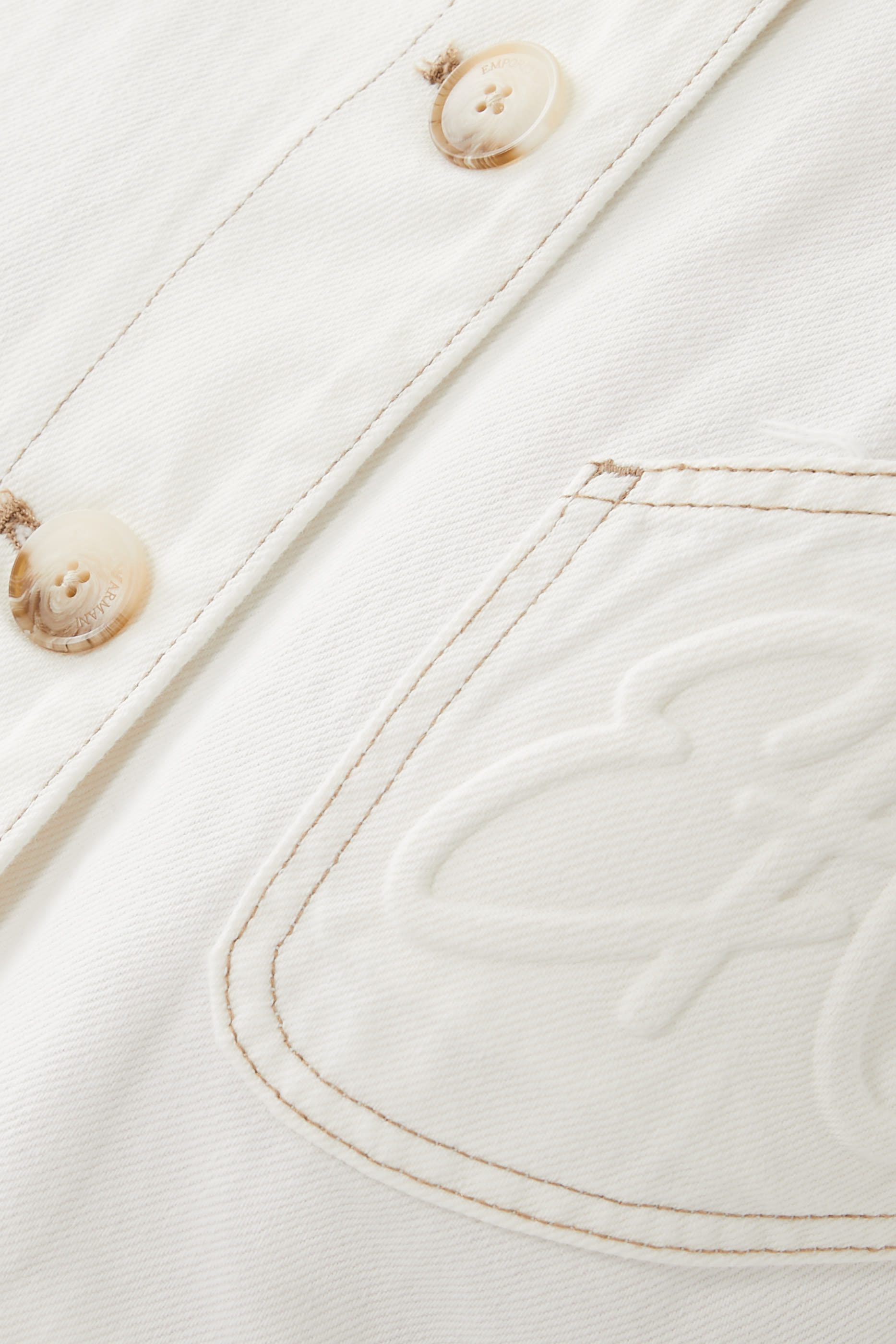 جاكيت بأزرار قطن بارز