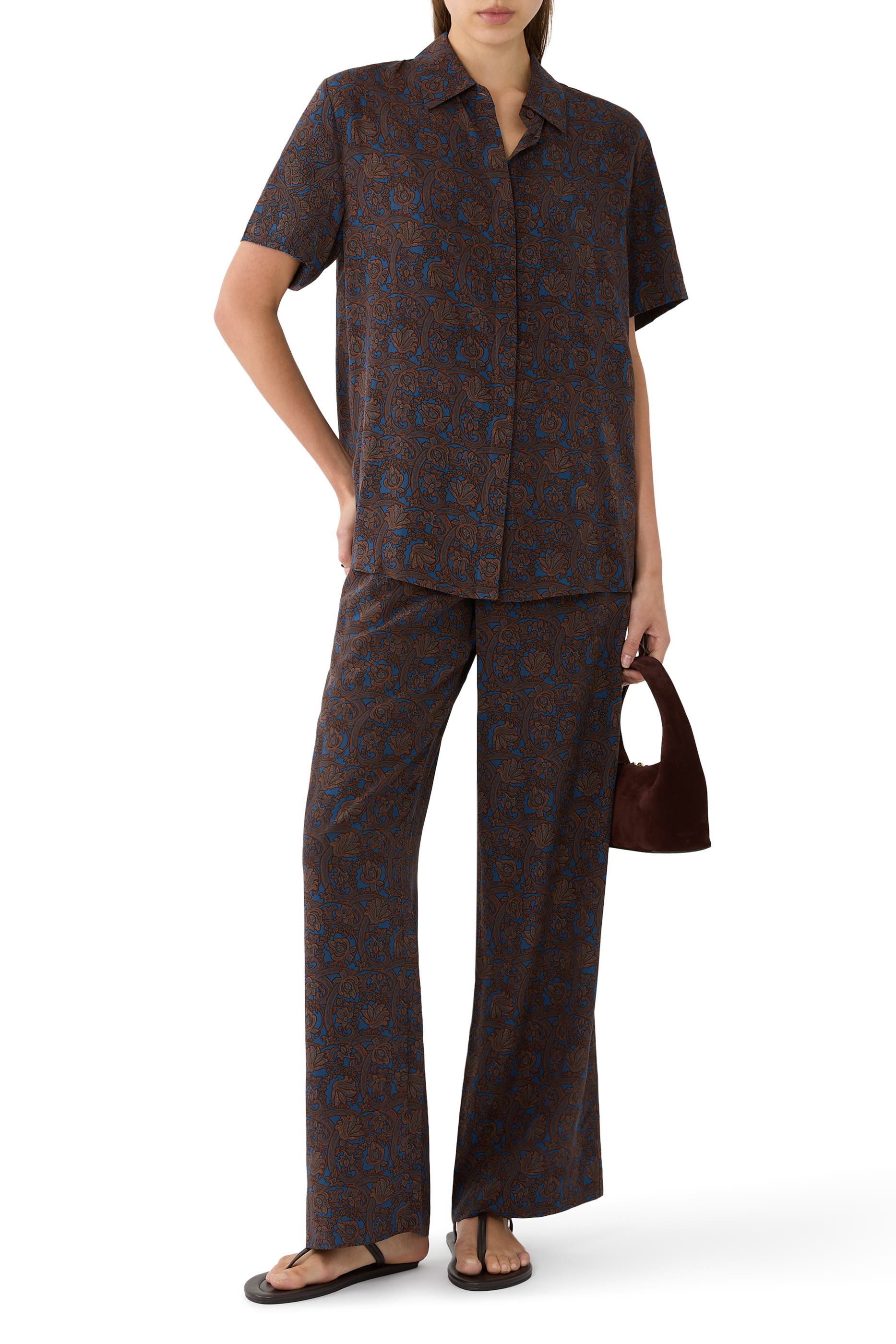 بنطال برباط تضييق ونقشة نبات الصبار