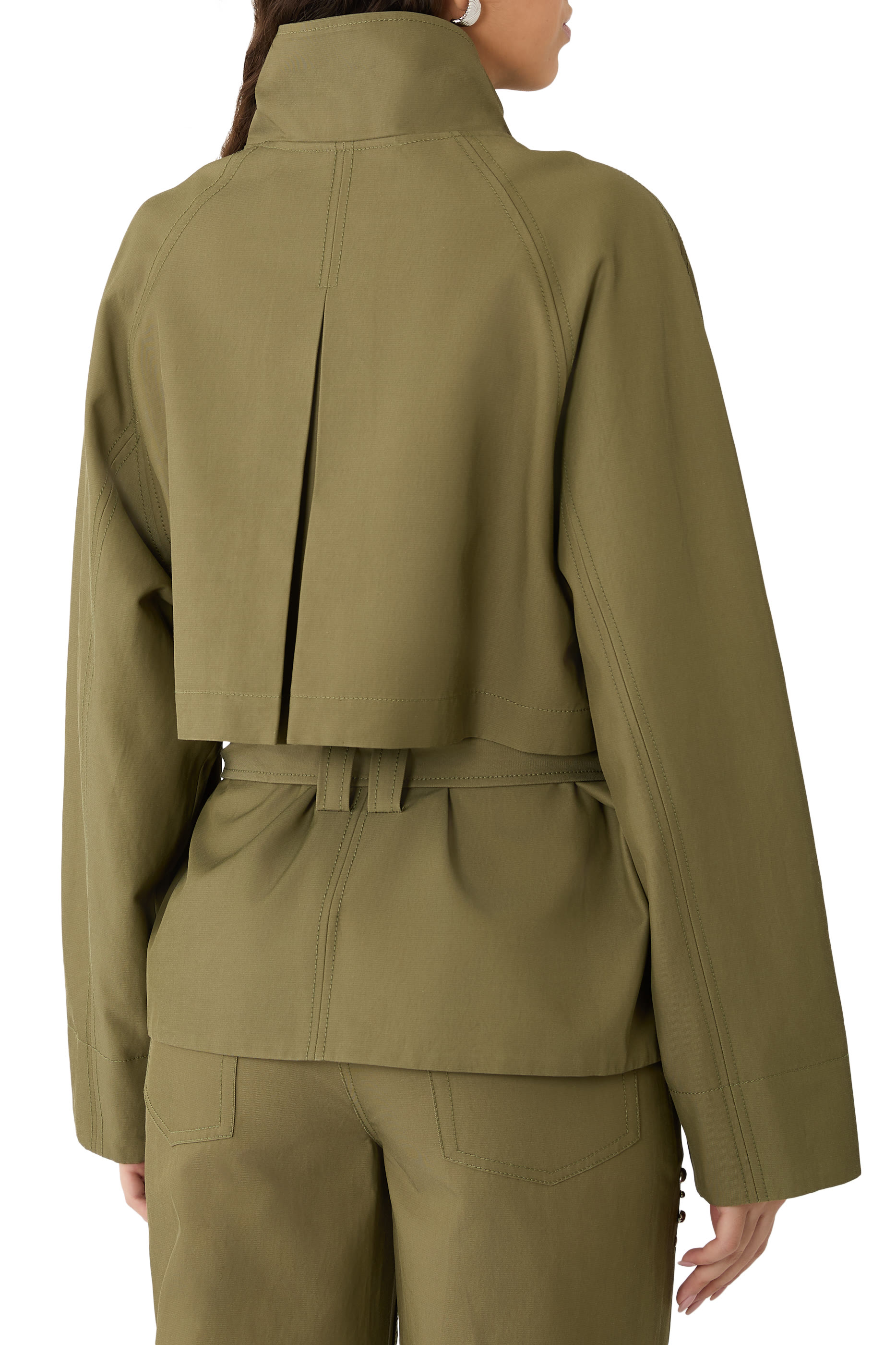 جاكيت بتصميم عملي بحزام