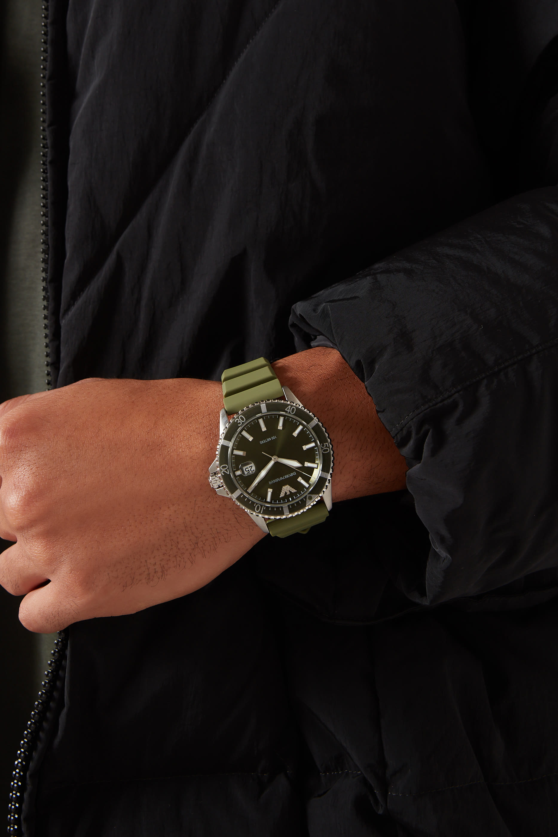 ساعة وورلد إكسبلورور بثلاث عقارب سيليكون