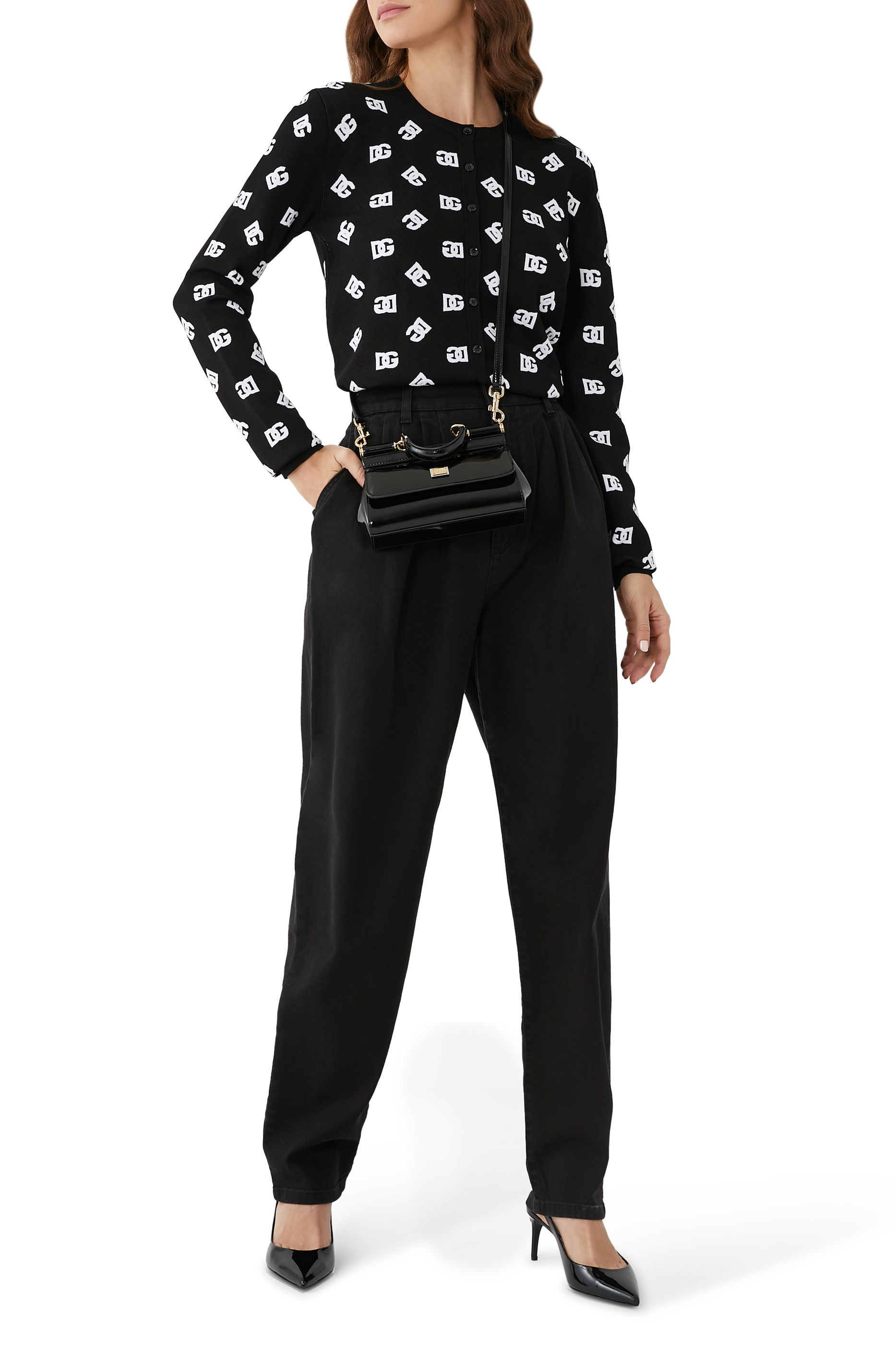 بنطال دنيم بقصة ساق مدببة