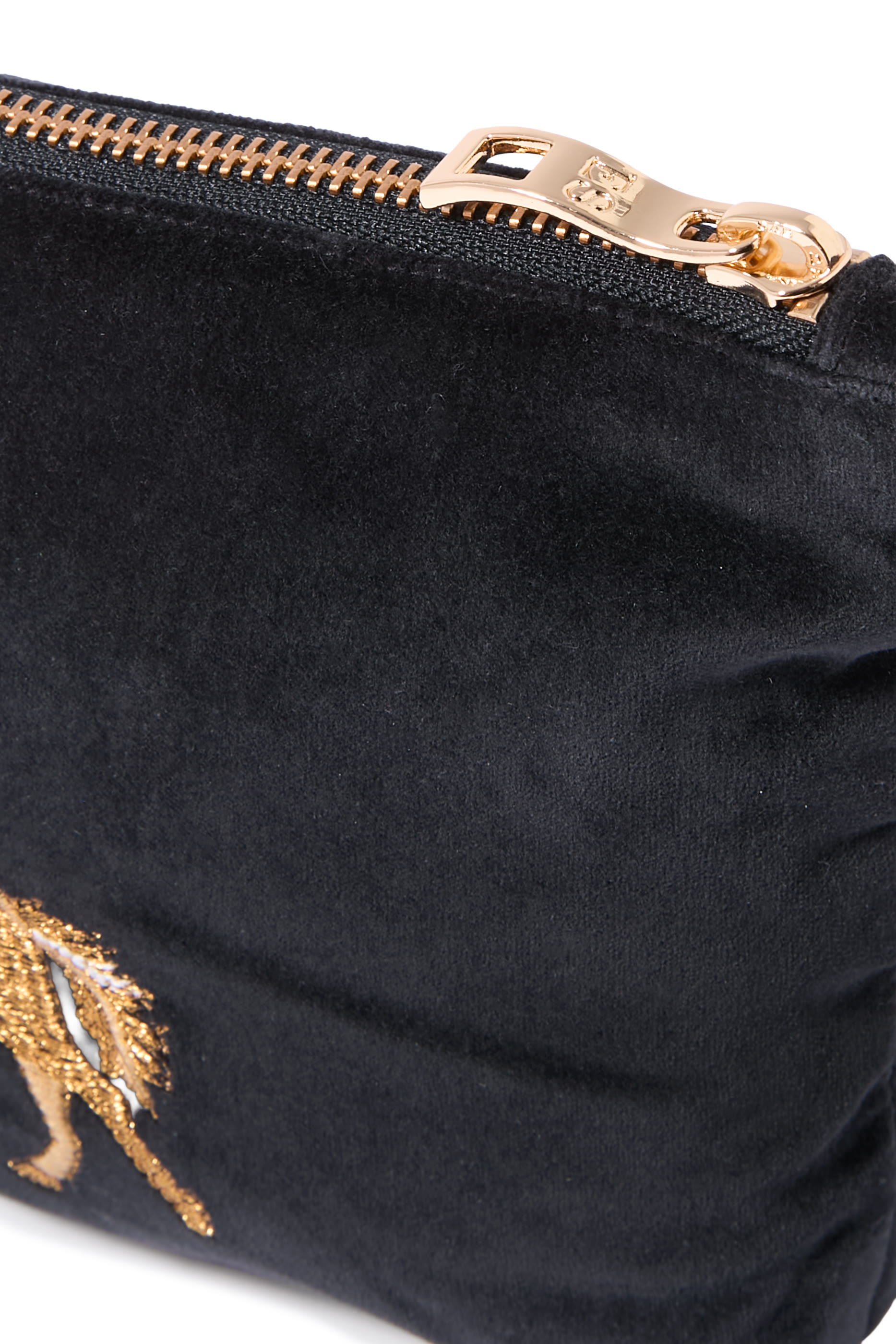 حقيبة صغيرة مزينة بتطريز حصان