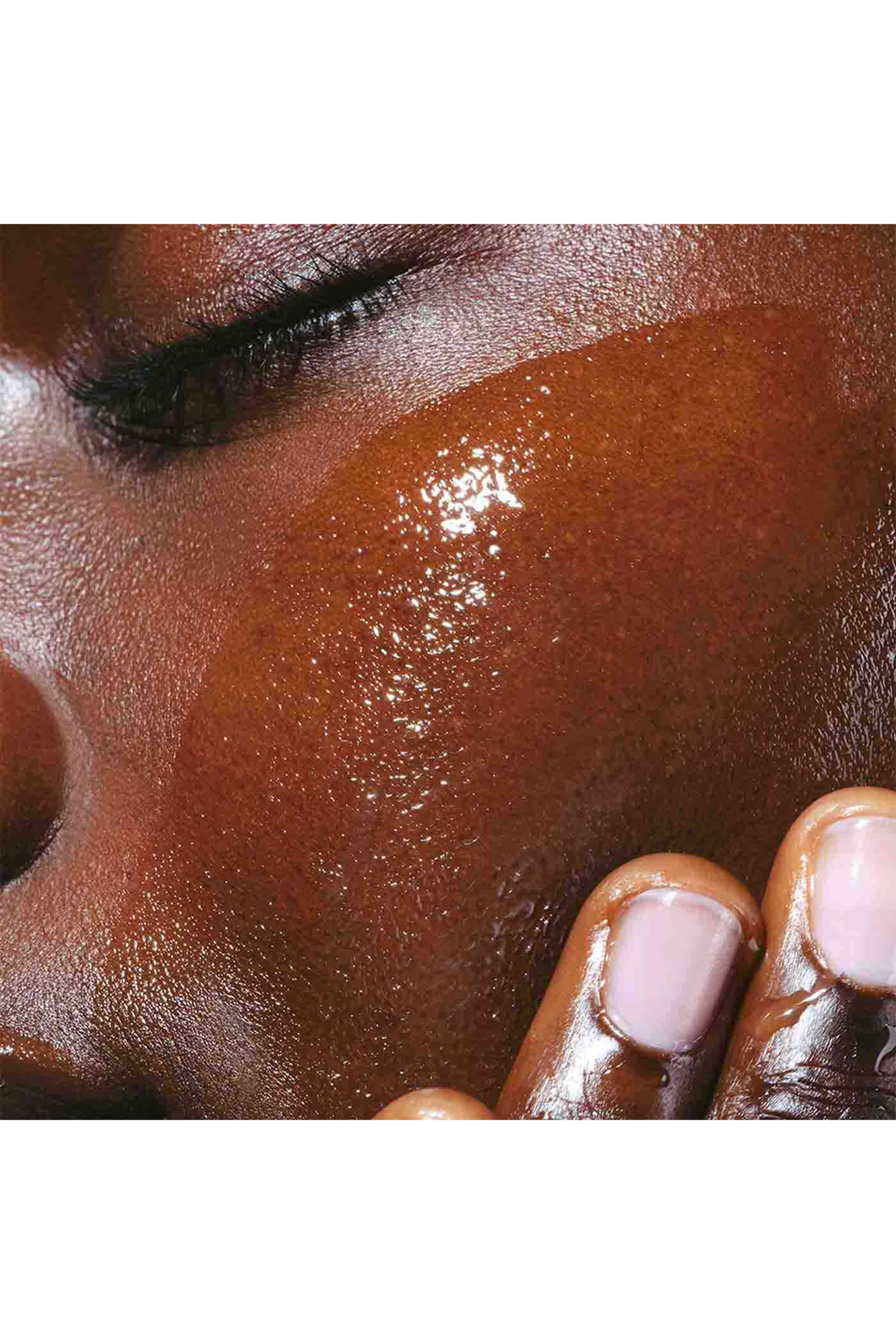 زيت لإزالة المكياج