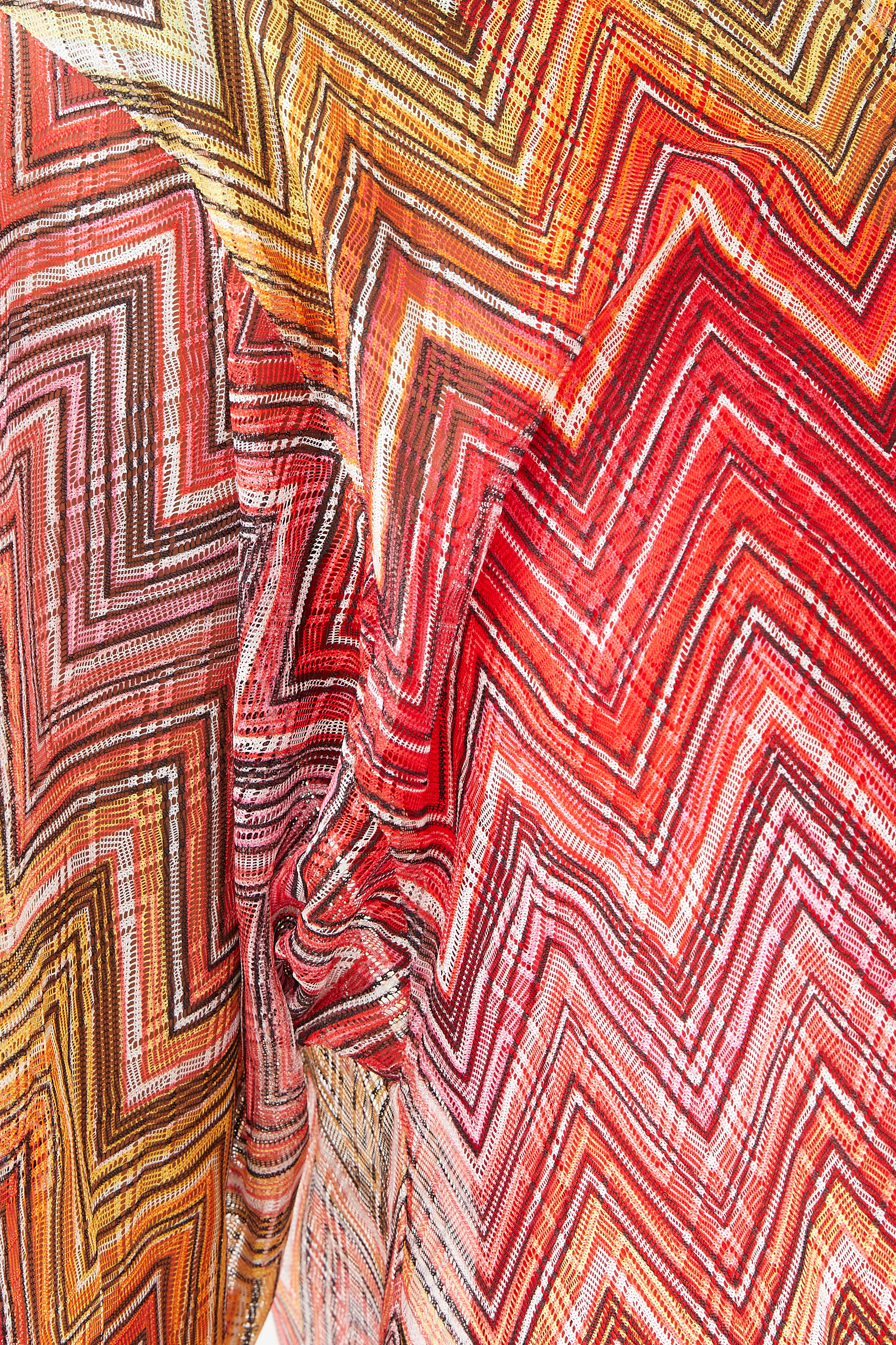 قفطان بتصميم روب بطبعة خطوط متعرجة