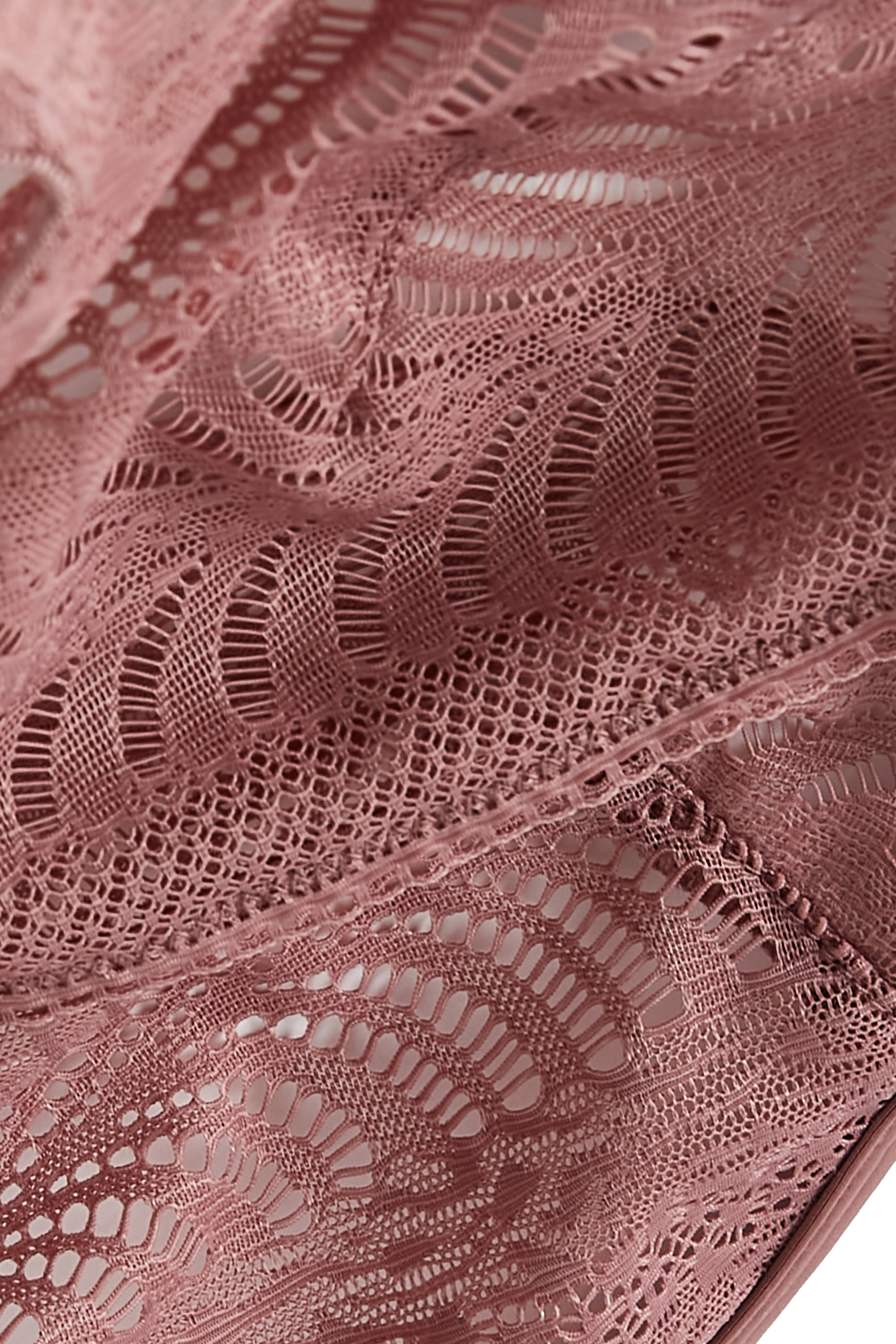 حمالة صدر بقوالب مثلثة غير مبطنة دانتيل