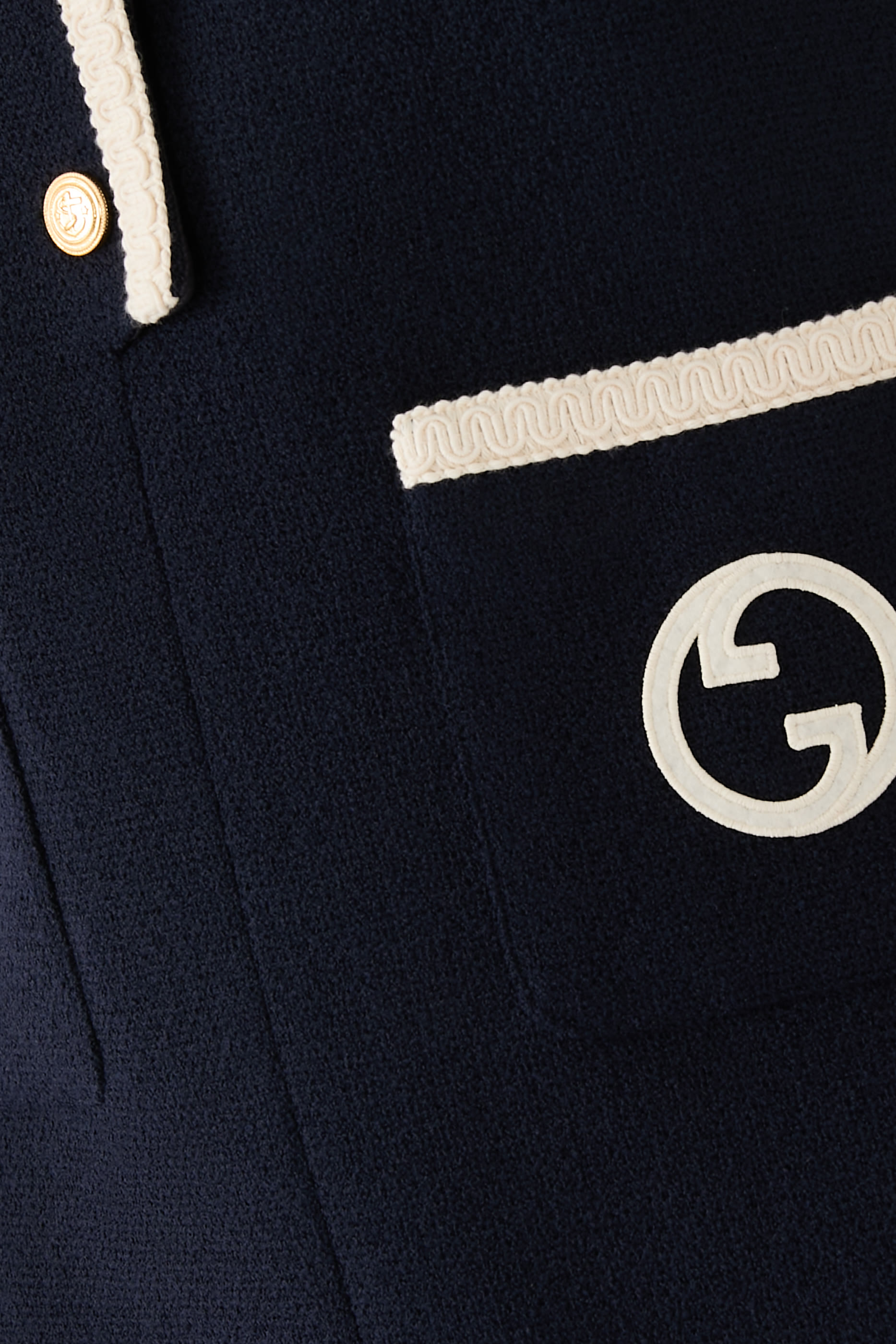 فستان ريترو تويد قصير مزين بشعار الماركة بتصميم متداخل