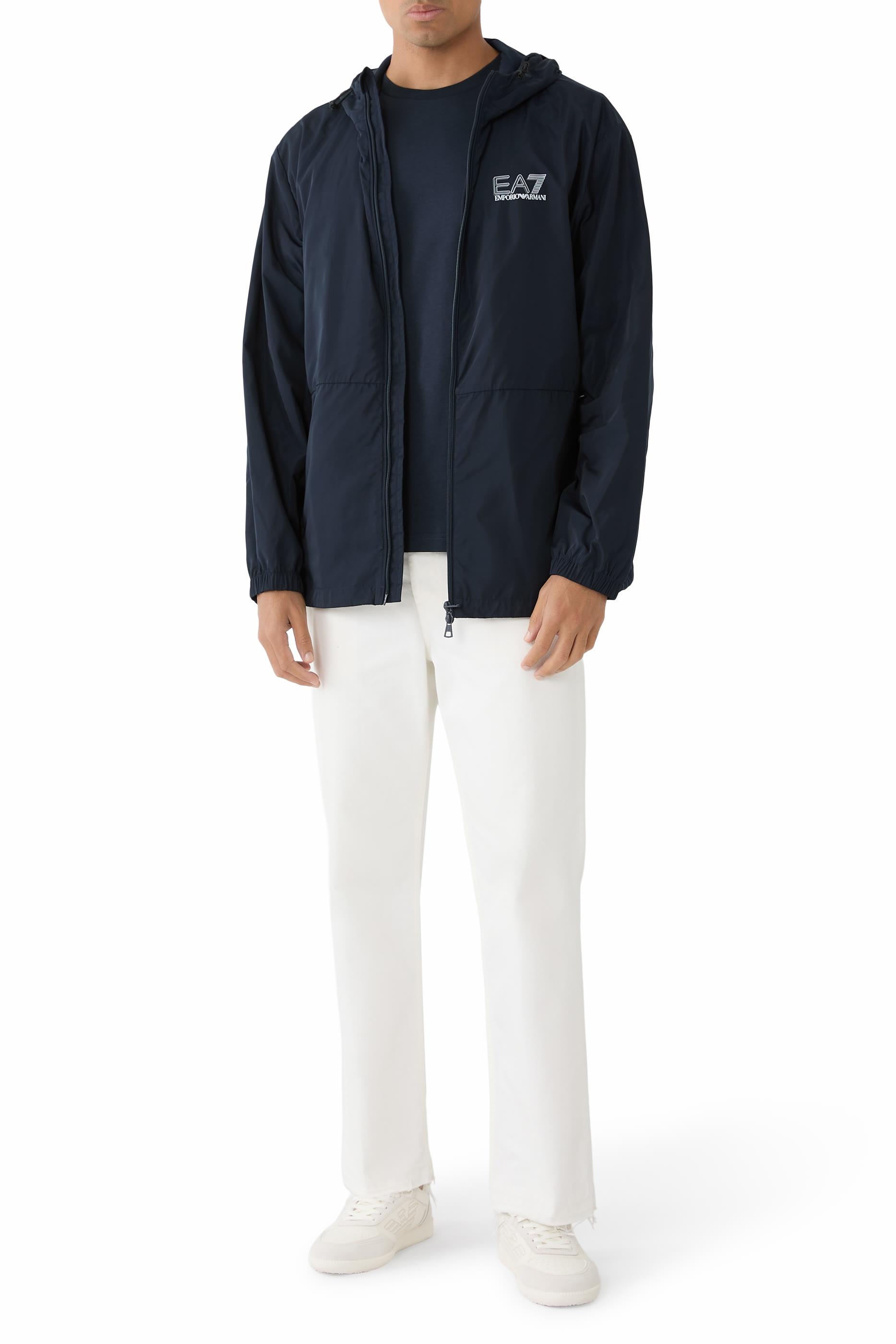 تيشيرت بشعار الماركة قطن