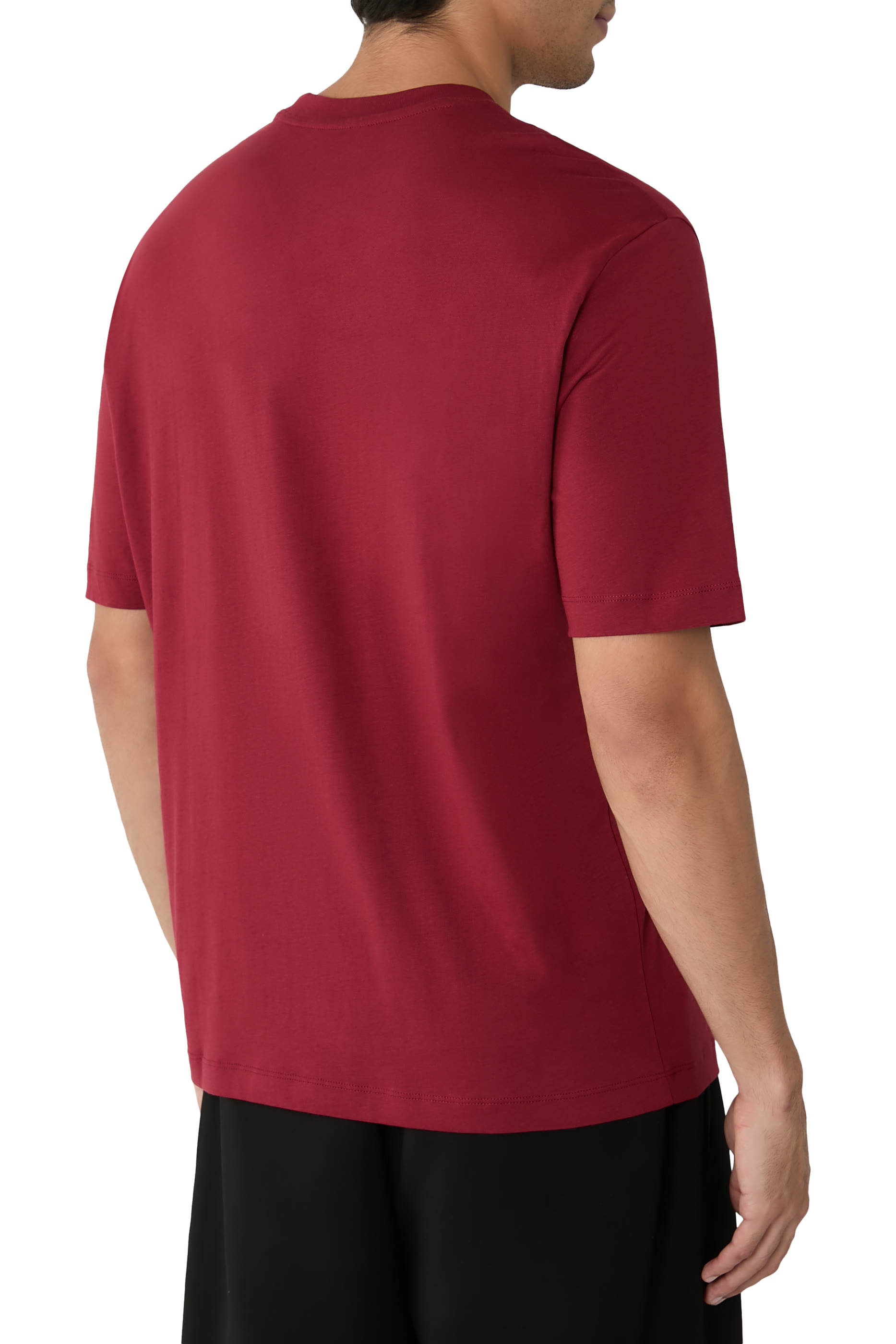 تيشيرت بطبعة غرافيكية