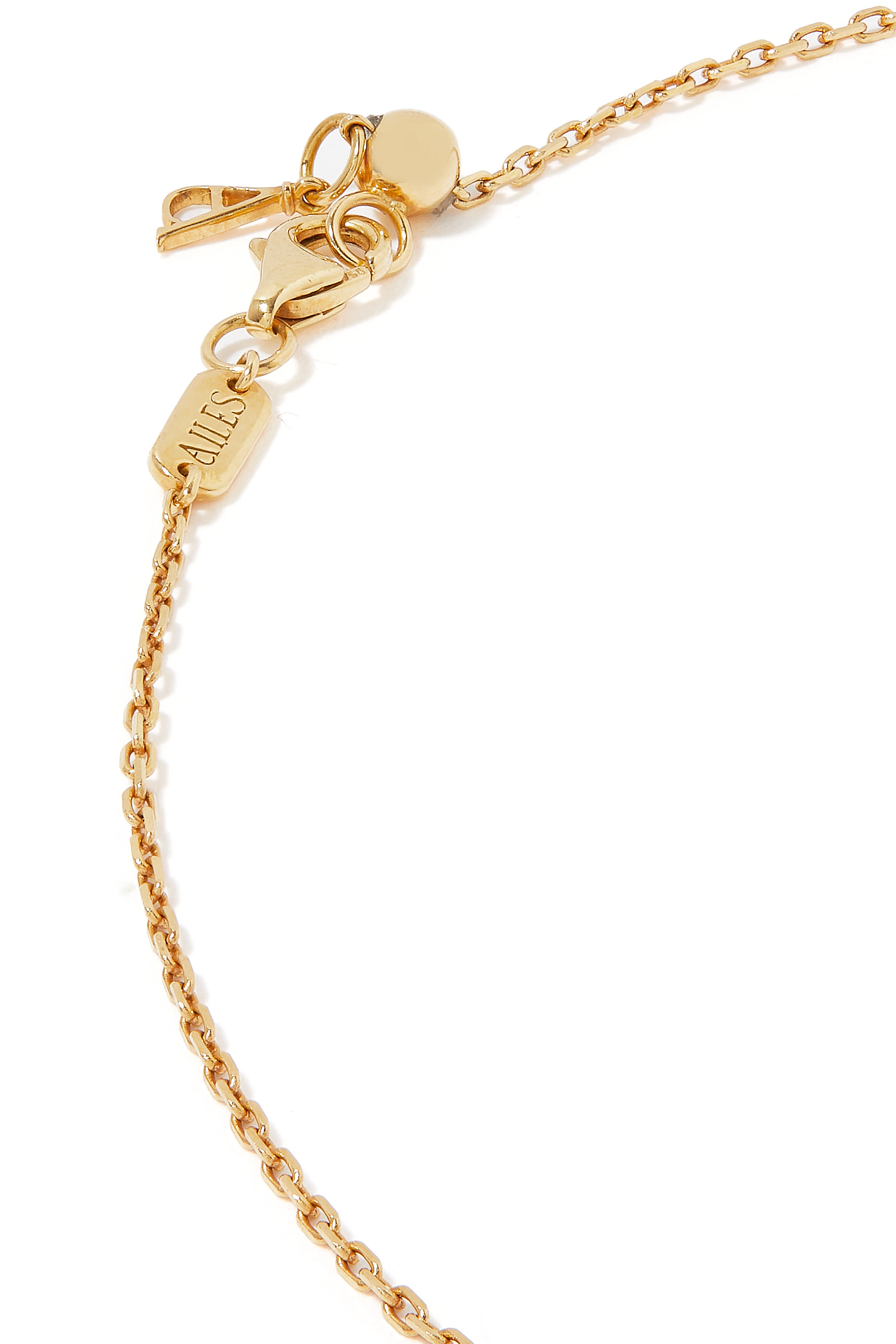 قلادة بدلاية بتصميم عملة معدنية بحرف R مرصعة بالماس ذهب عيار 18