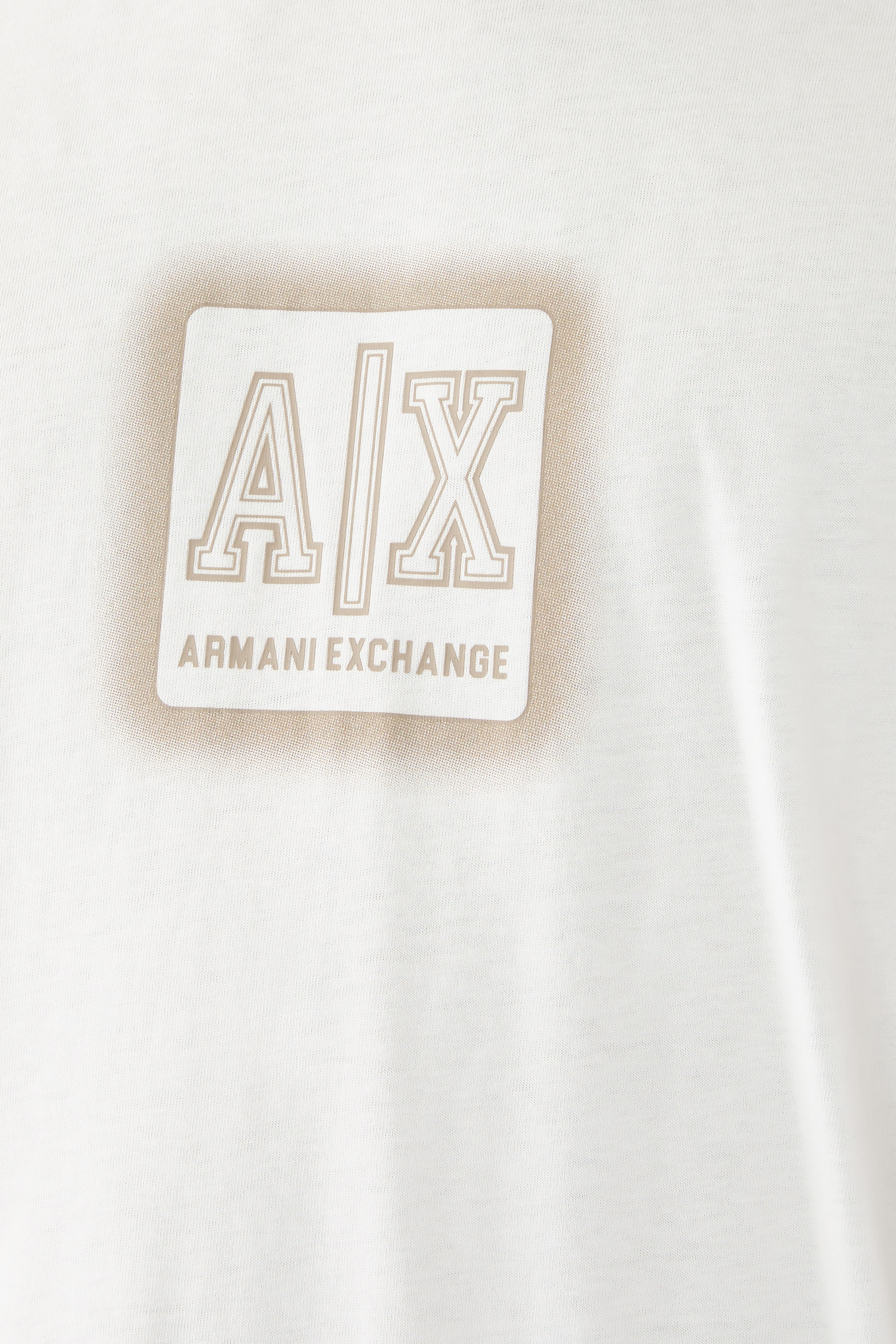 تيشيرت بشعار الماركة