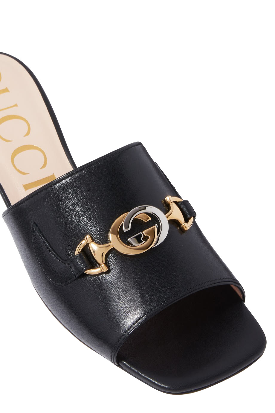 حذاء مفتوح زومي جلد