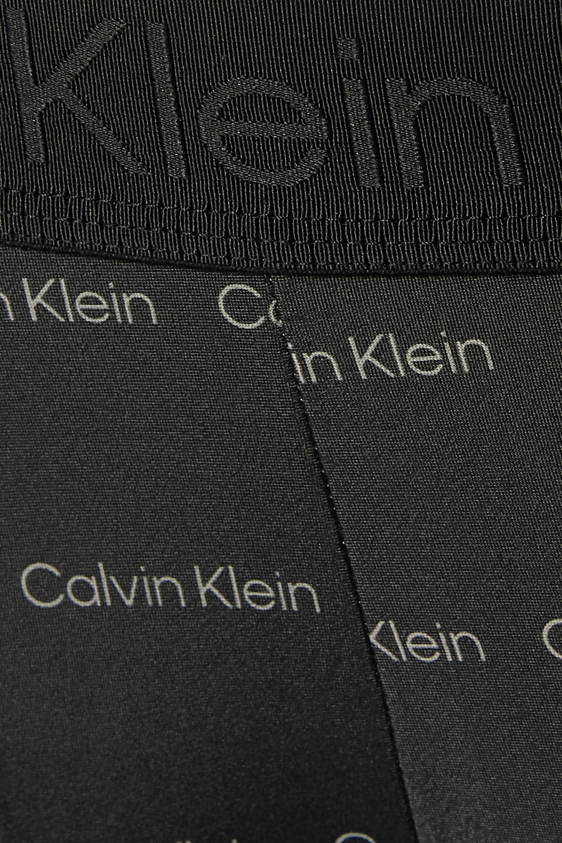 بوكسر بخصر منخفض بشعار الماركة