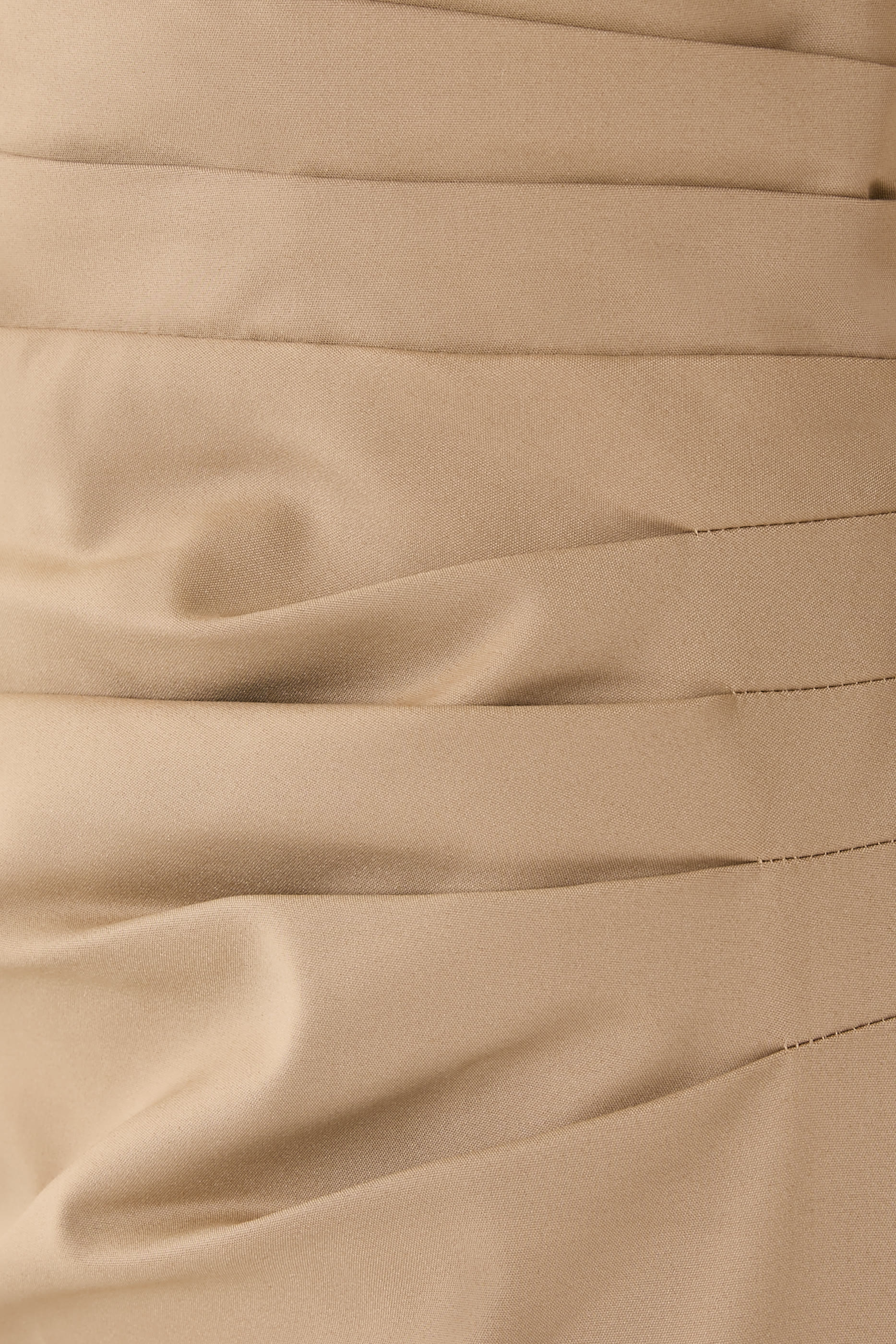 فستان لاني طويل درابيه برباط حول الرقبة