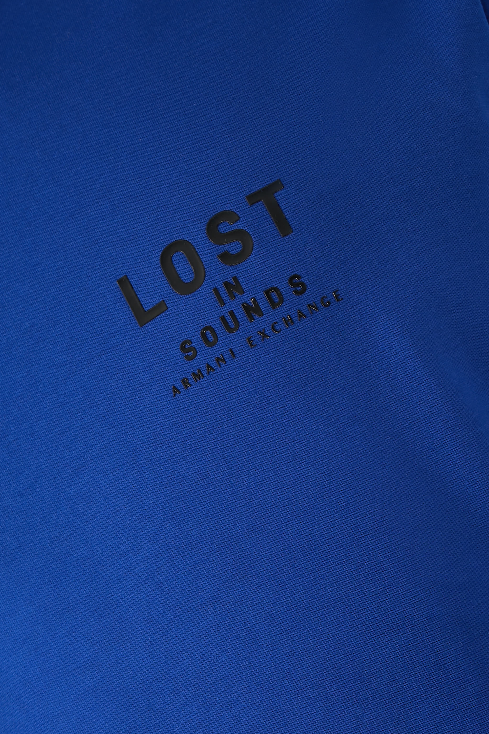 تيشيرت بقصة عادية بطبعة