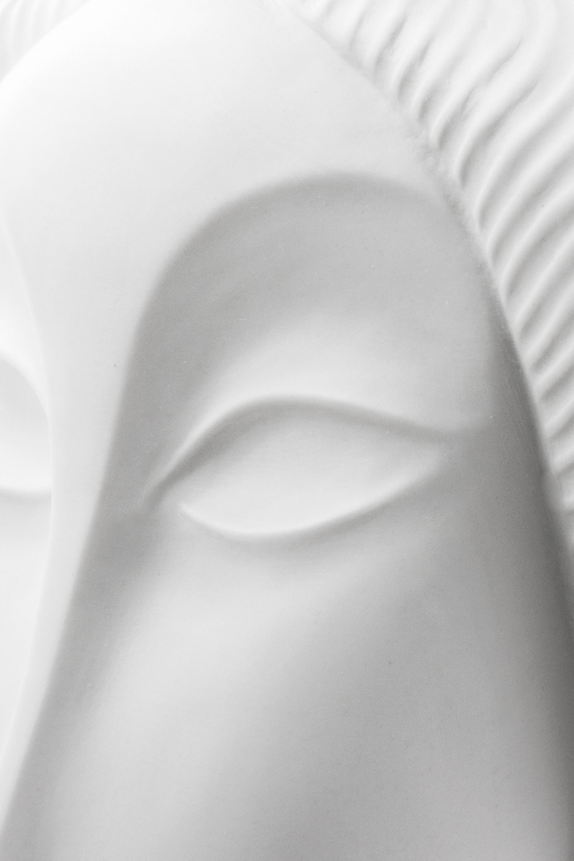 قطعة زينة لمنتصف الطاولة بتصميم غيشا