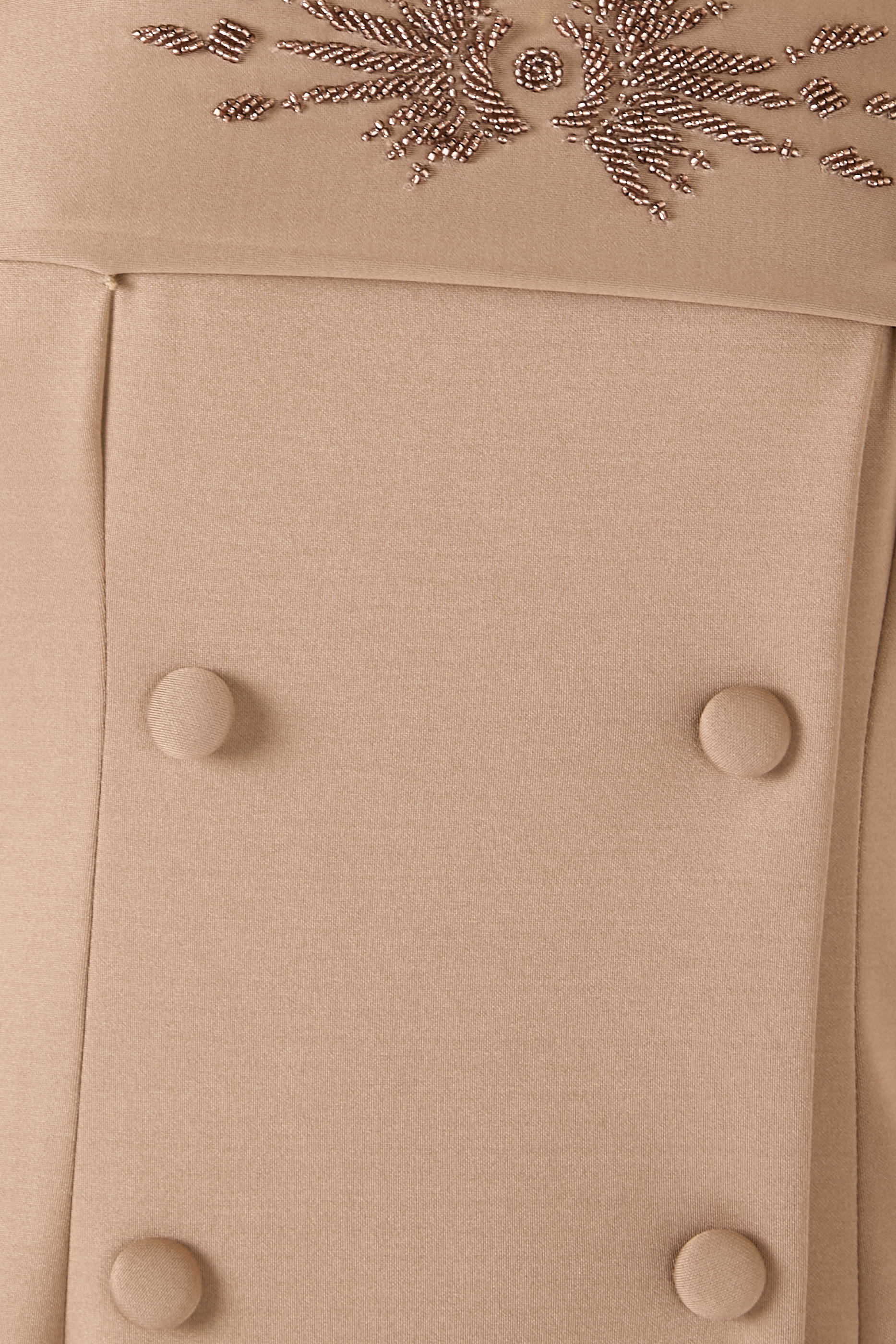 طقم جاكيت قصير مطرز وفستان