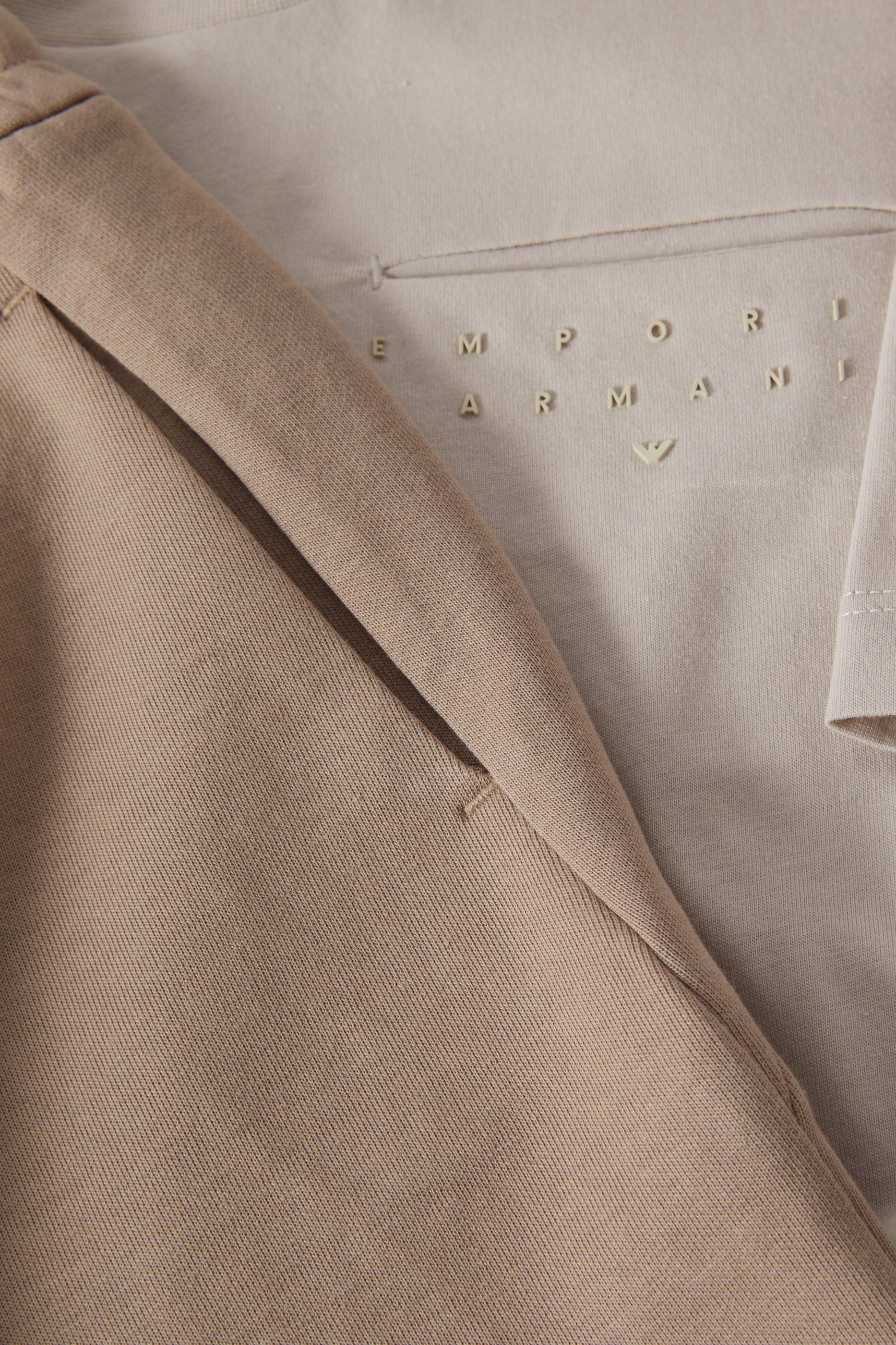 طقم تيشيرت وشورت برمودا للأطفال