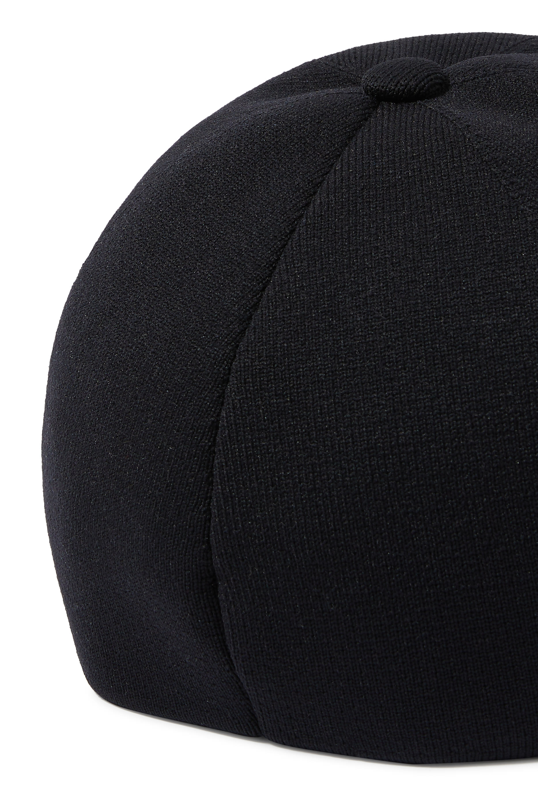 كاب بيسبول بشعار الماركة