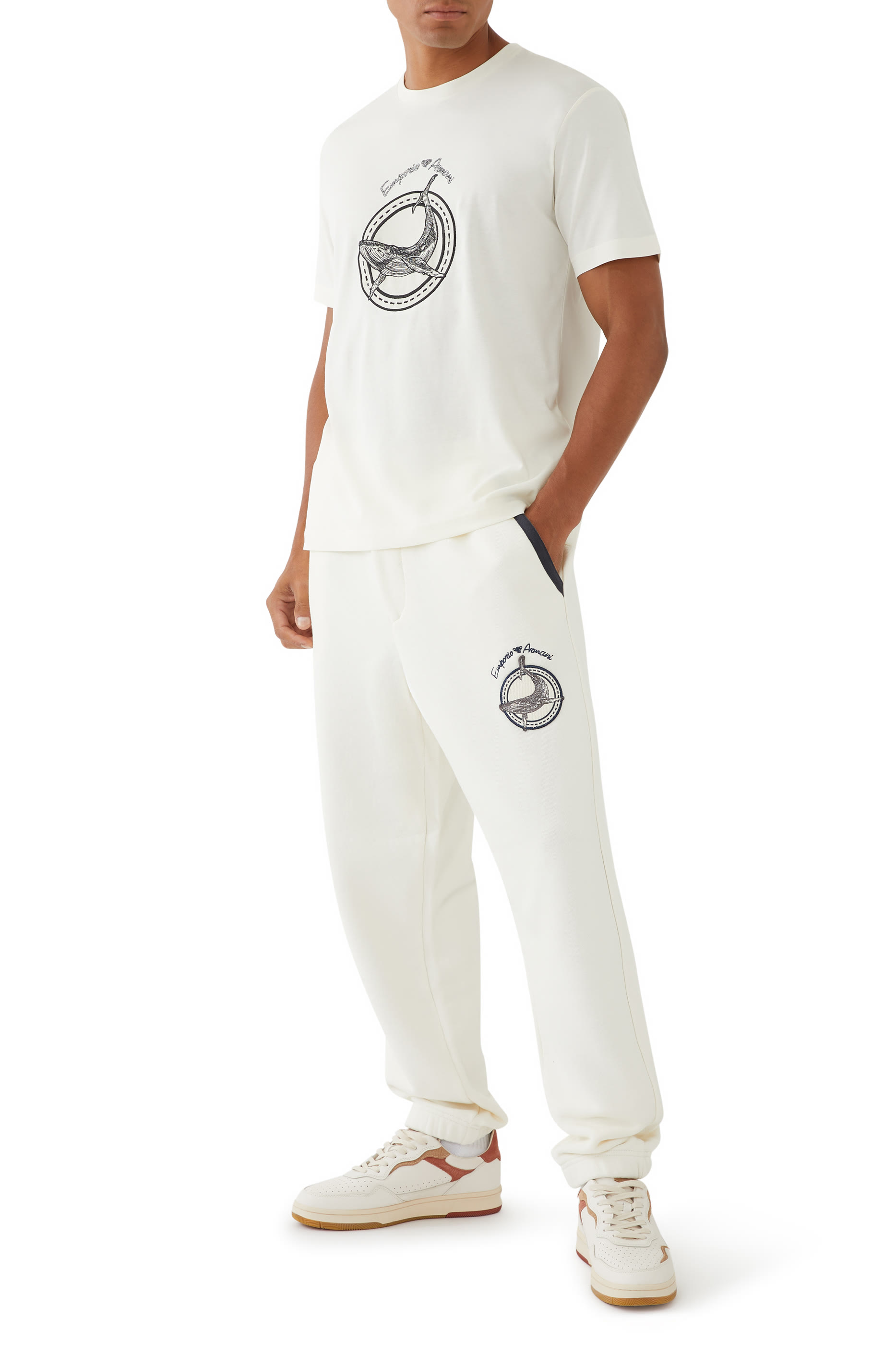 تيشيرت بشعار الماركة قطن