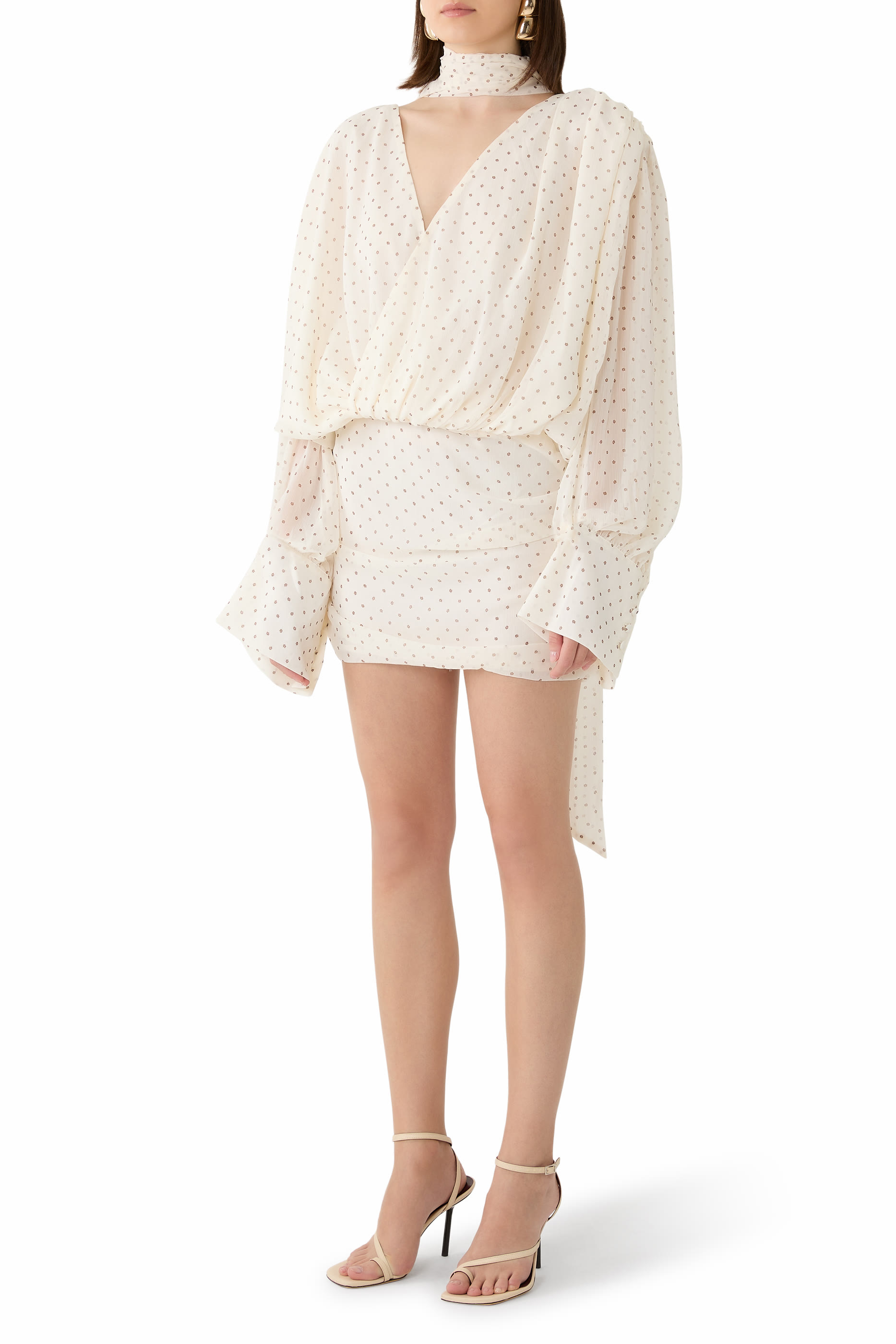 فستان بأكمام طويلة وياقة V شيفون