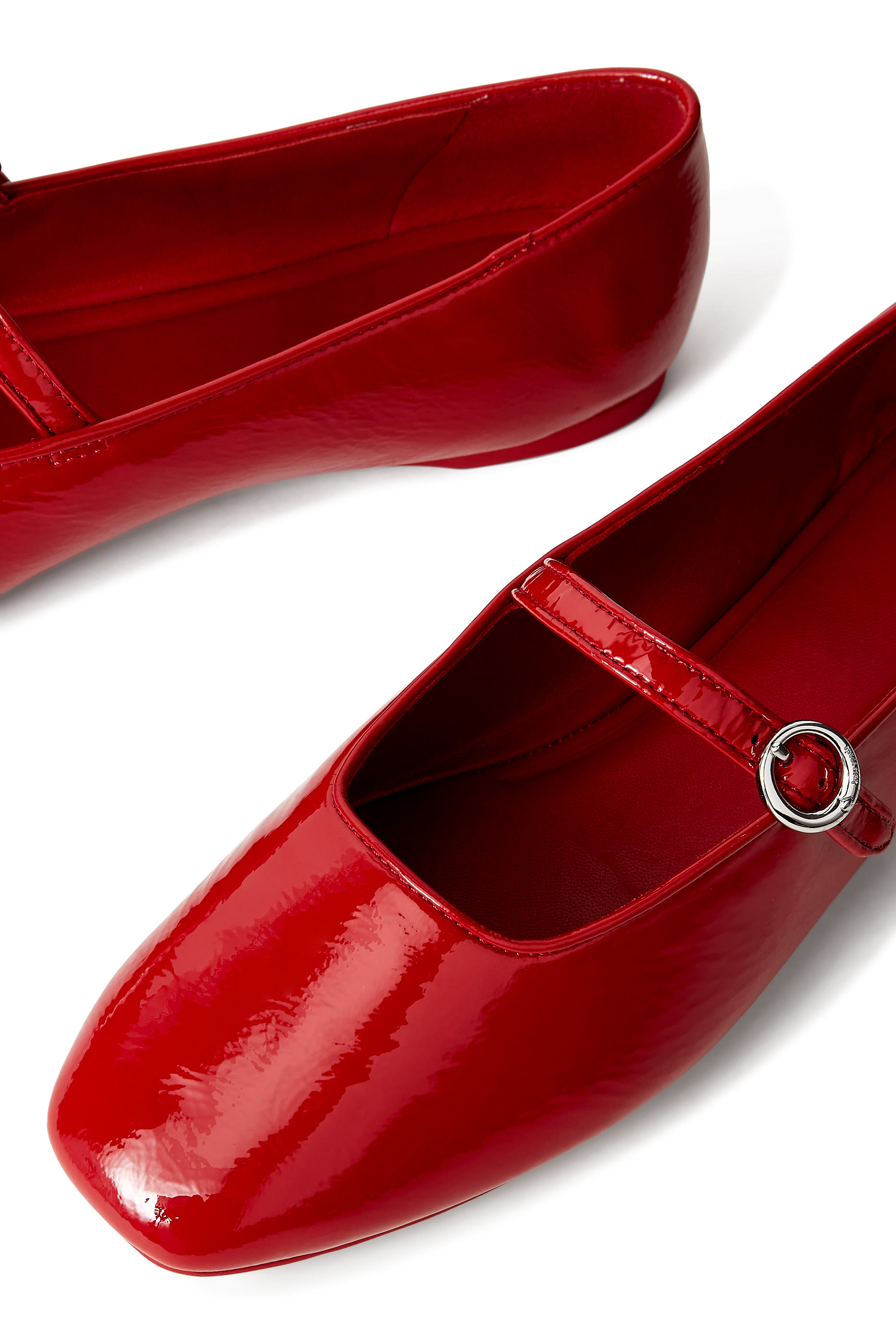 حذاء هالو ماري جين بنعل مسطح