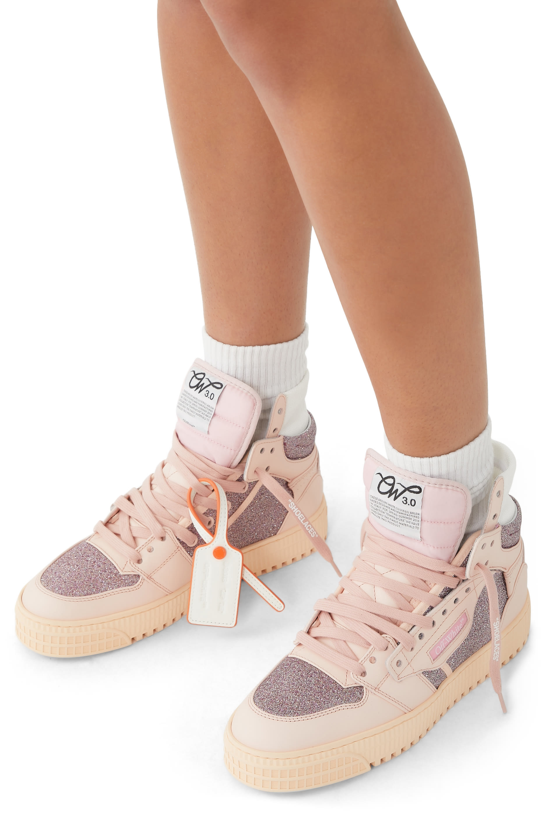 سنيكرز اوف كورت بغليتر