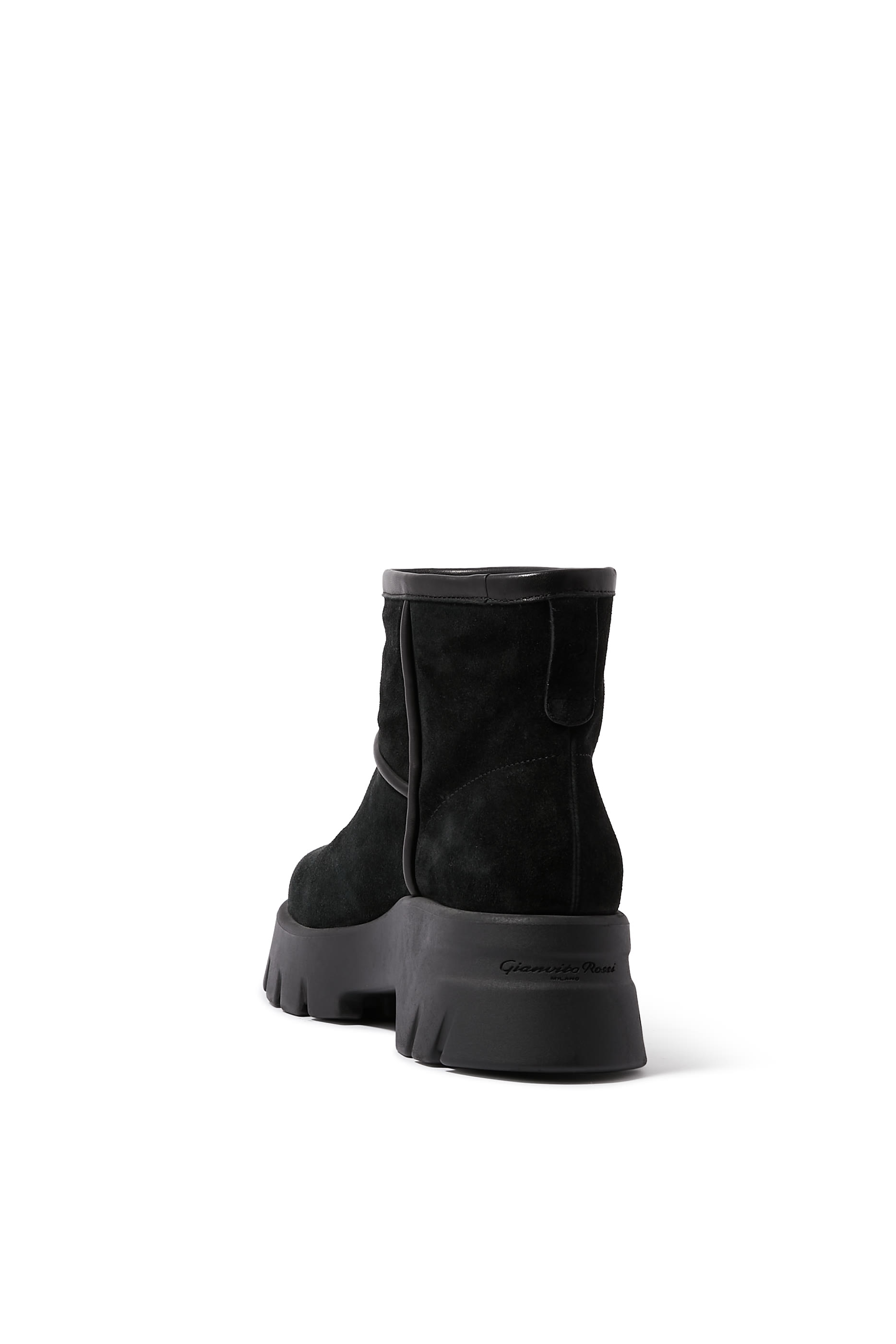 بوت ستورمي 20 بطول الكاحل