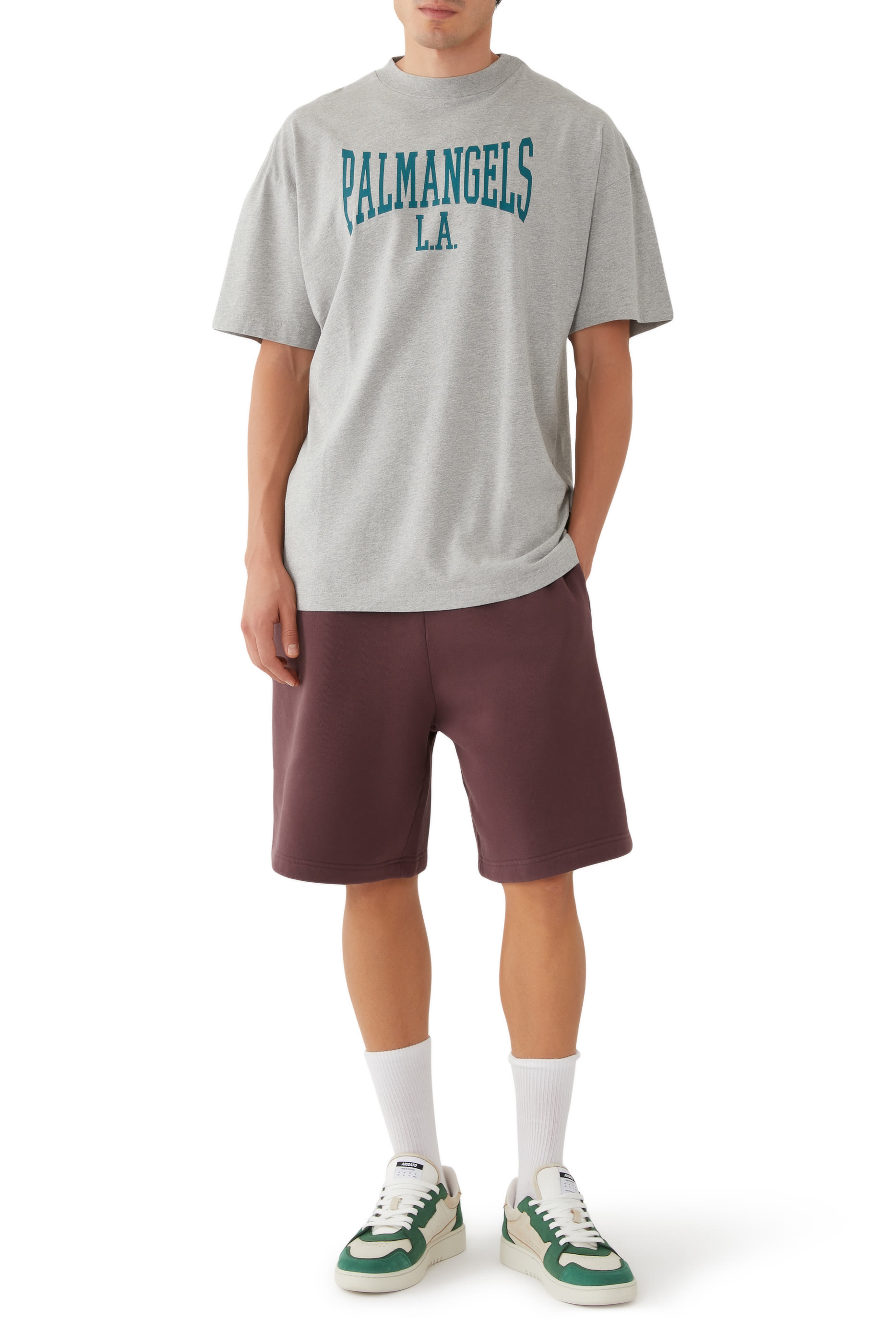 تيشيرت بتصميم جامعي