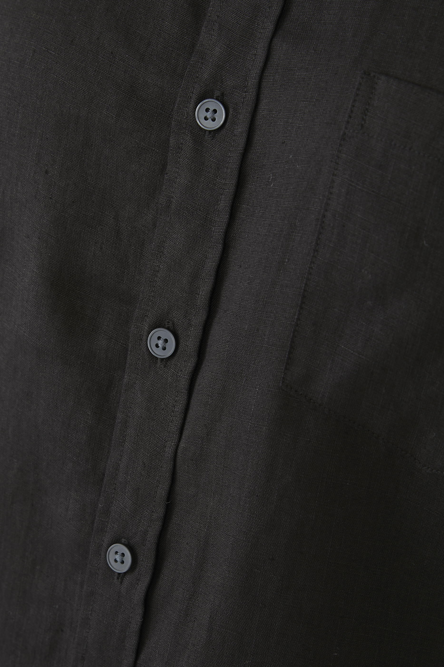 قميص كتان بأكمام قصيرة