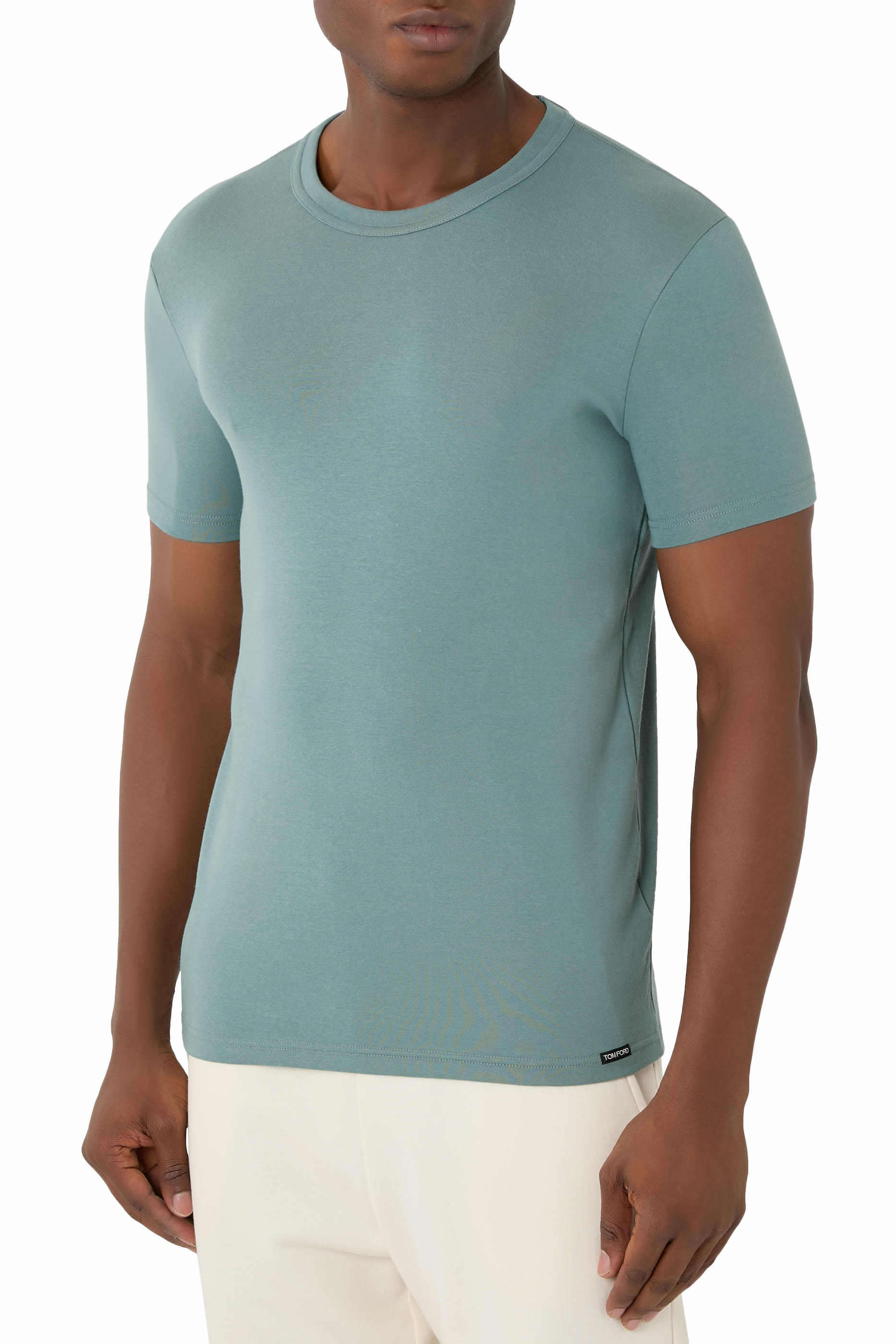 تيشيرت بياقة ضيقة قطن