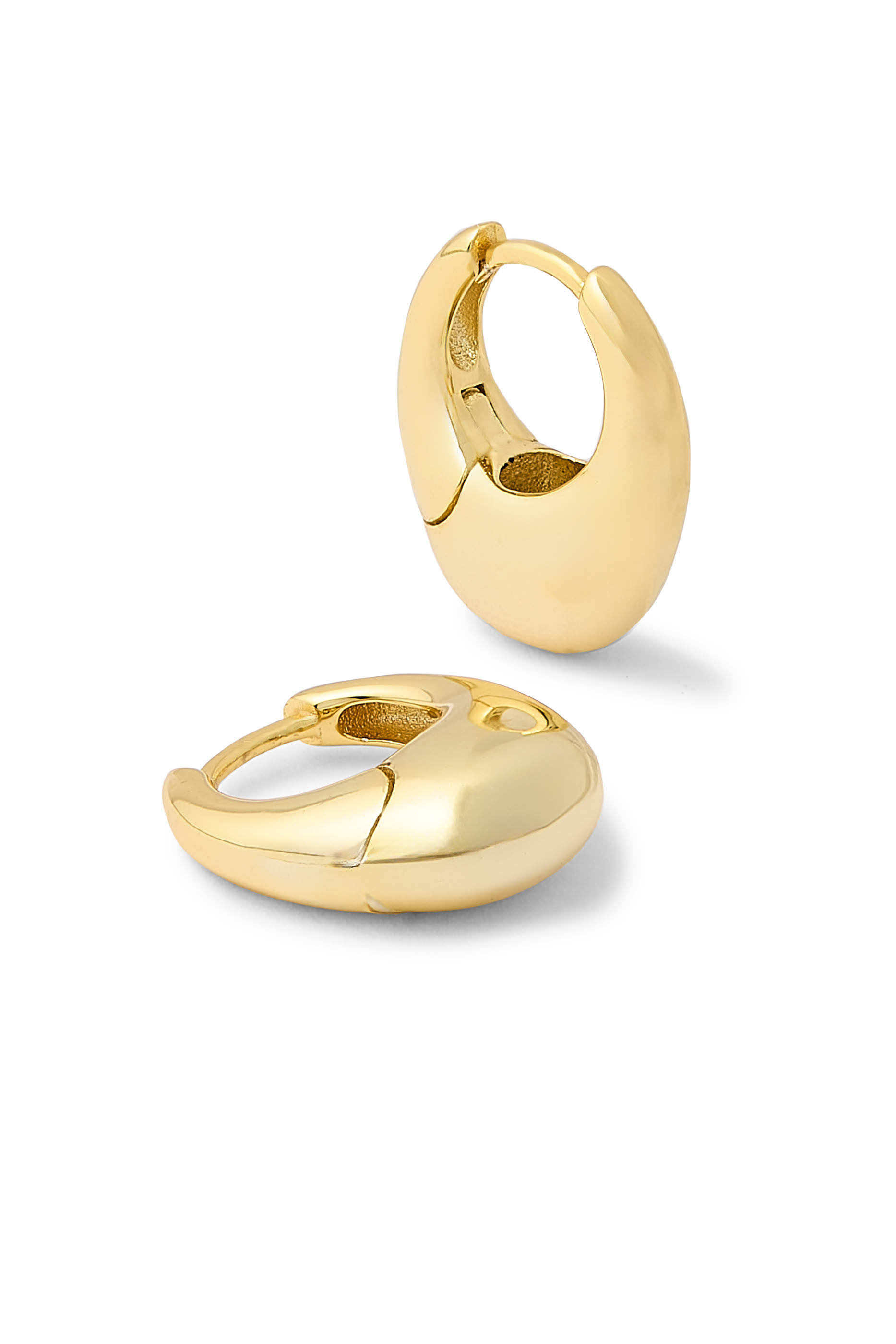 أقراط كارتر دائرية