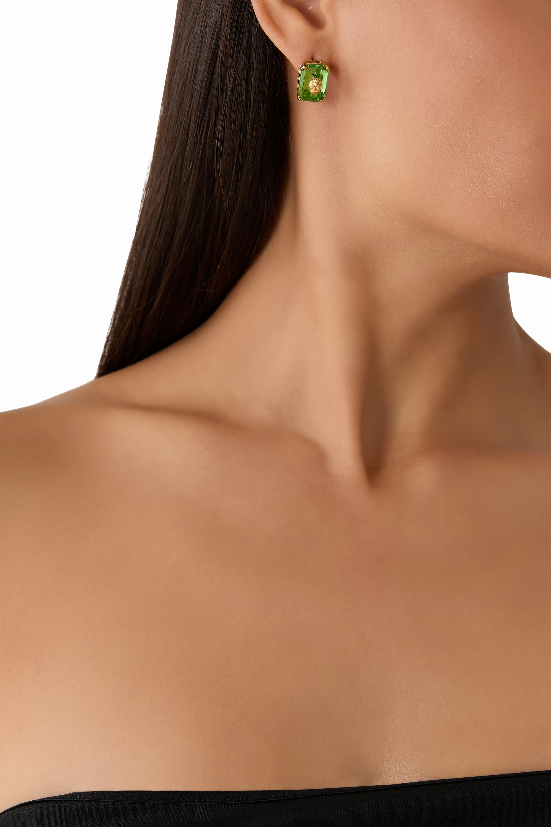 أقراط مرصعة بكريستال