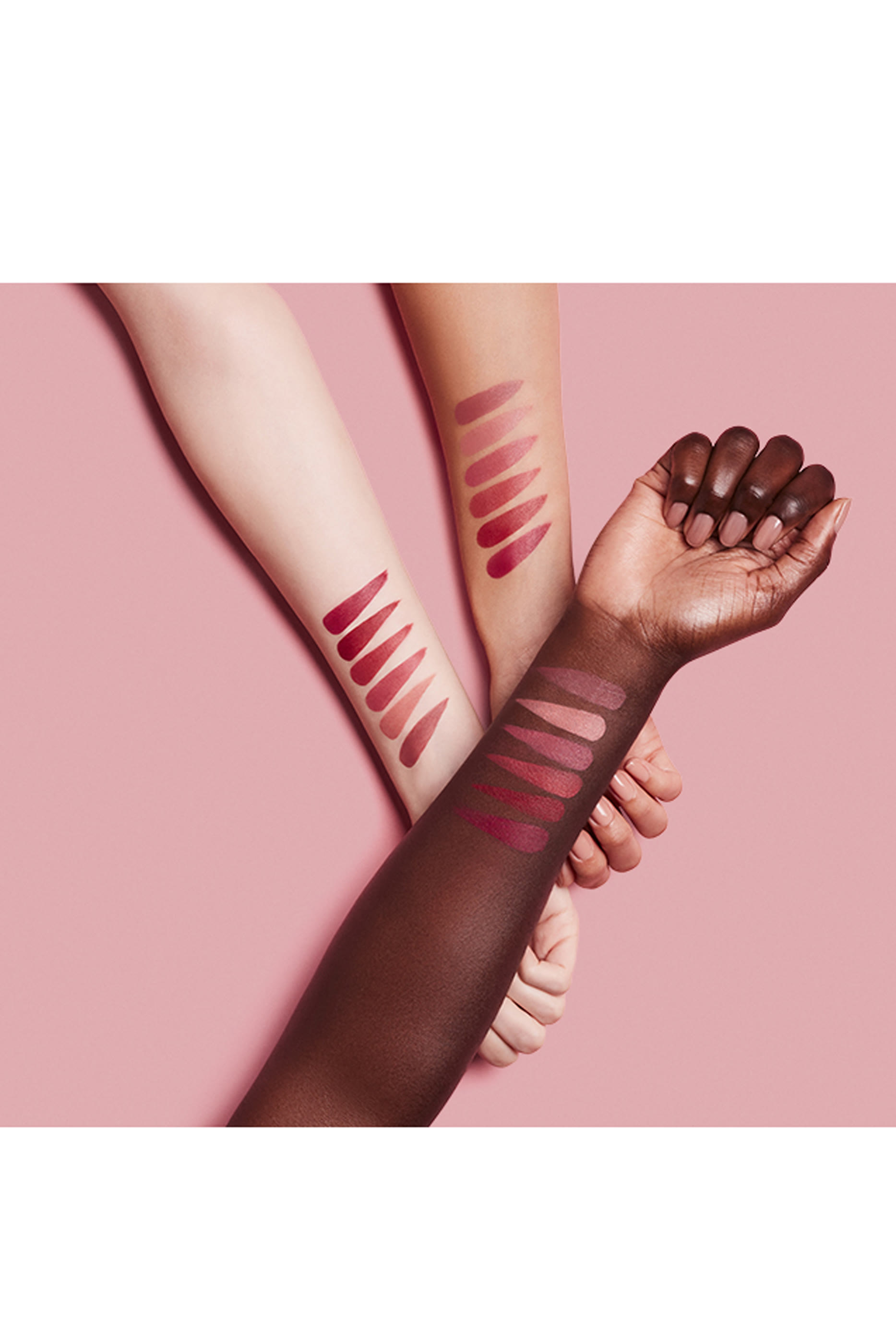 أحمر شفاه غير لامع