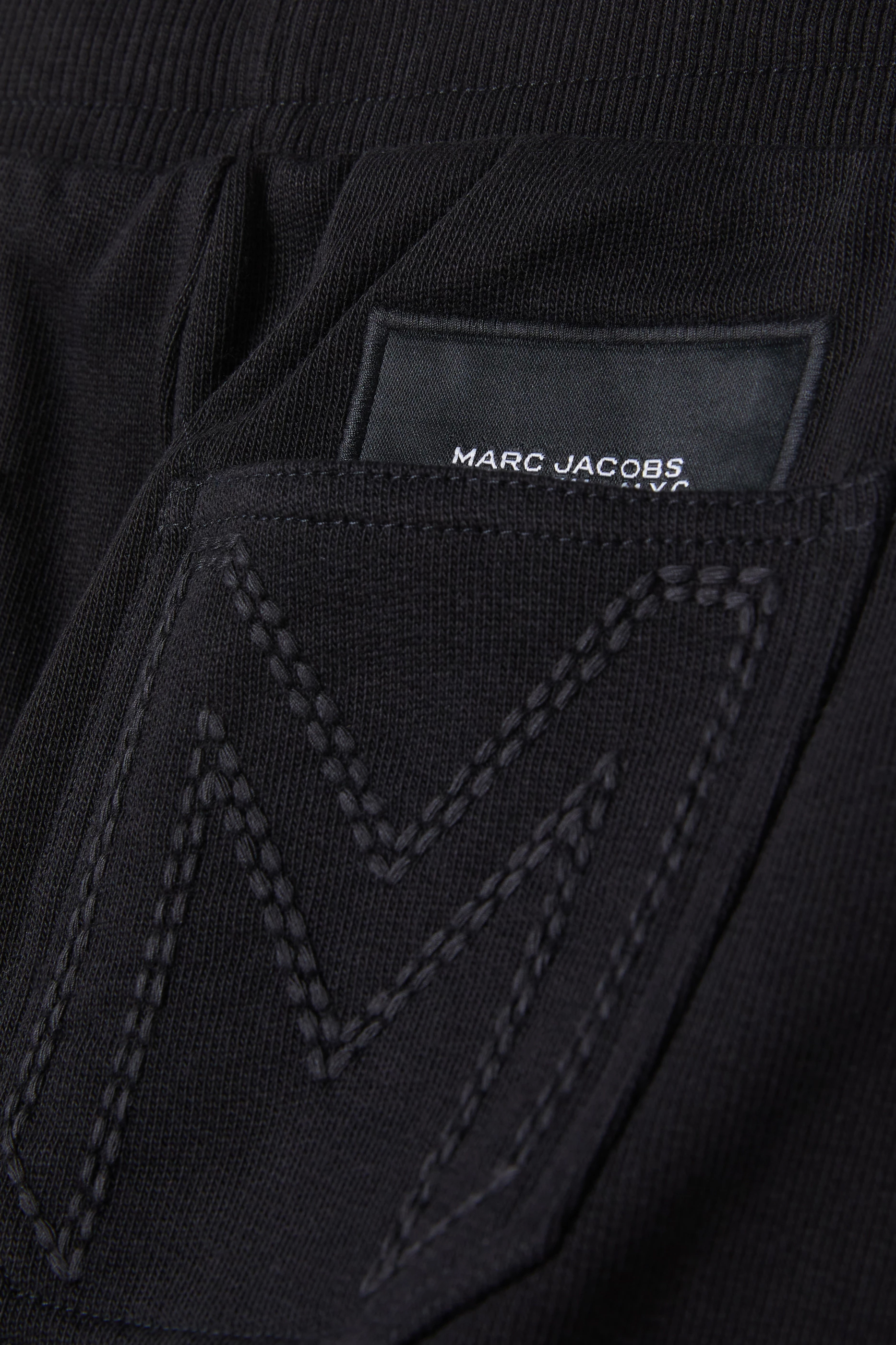 بنطال رياضي للأطفال