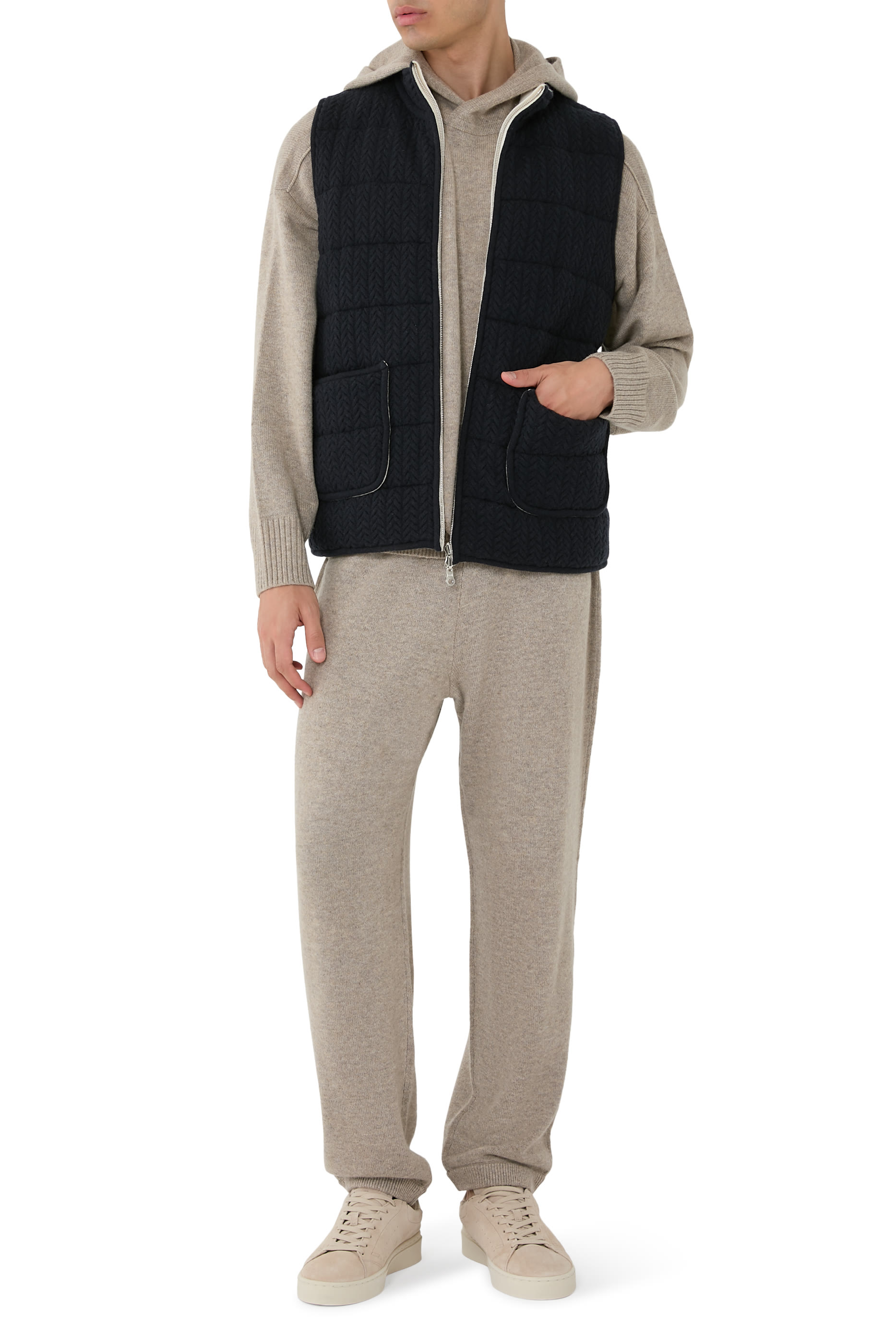 بنطال إليوت