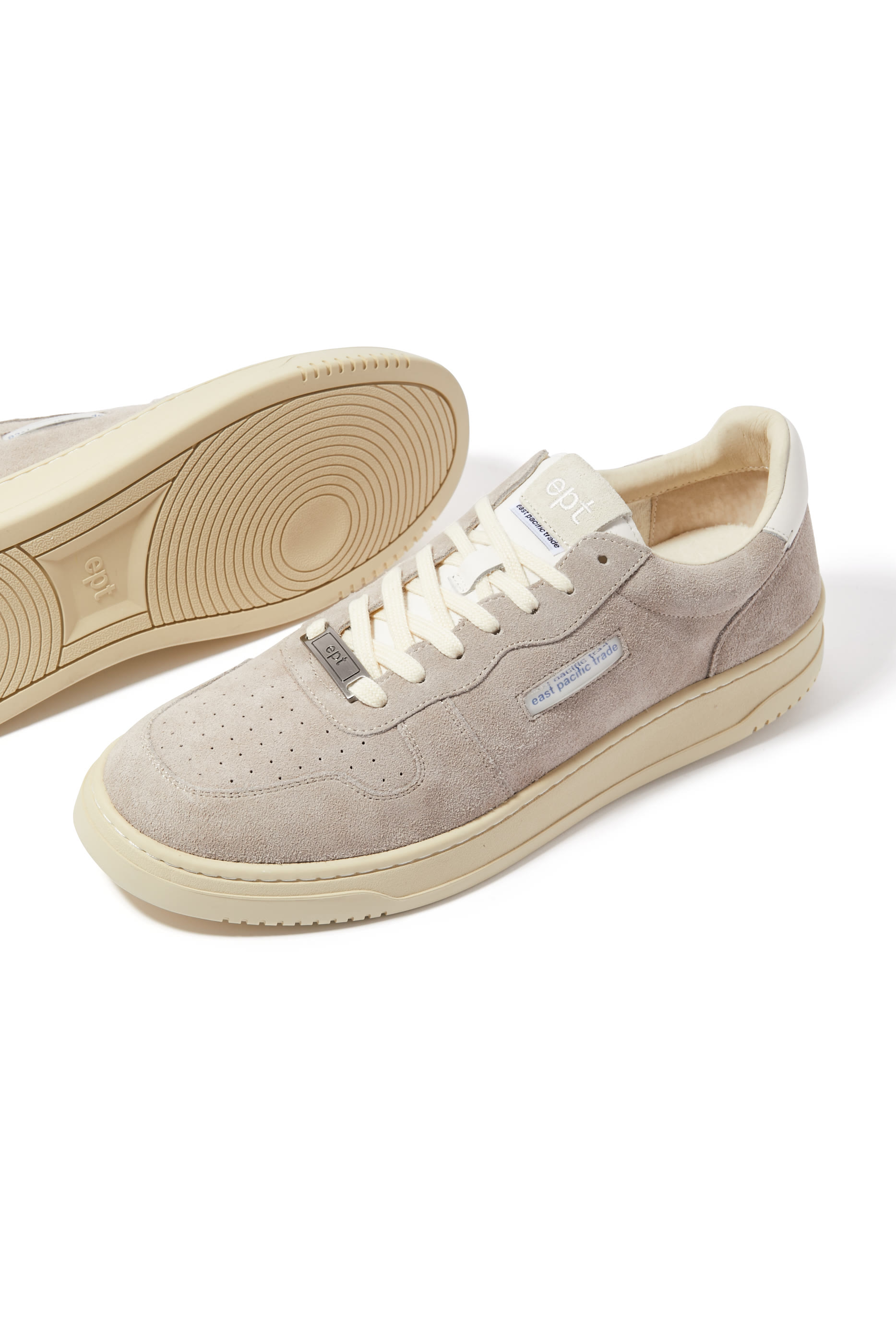 سنيكرز كورت شمواه