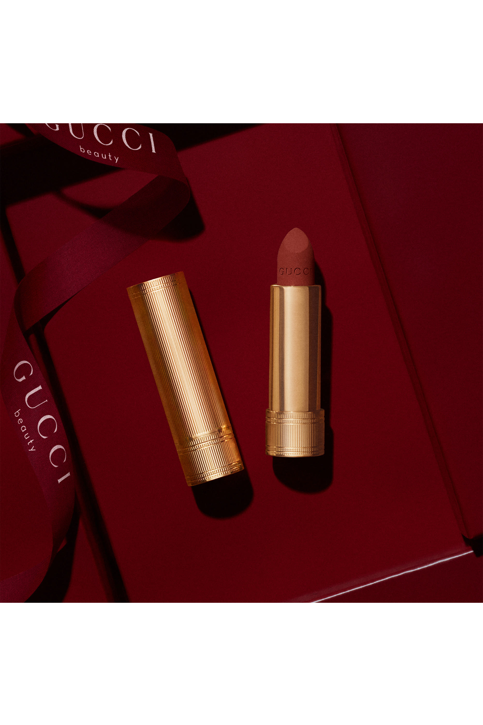 أحمر شفاه روج آ ليفر مخملي، بإصدار محدود