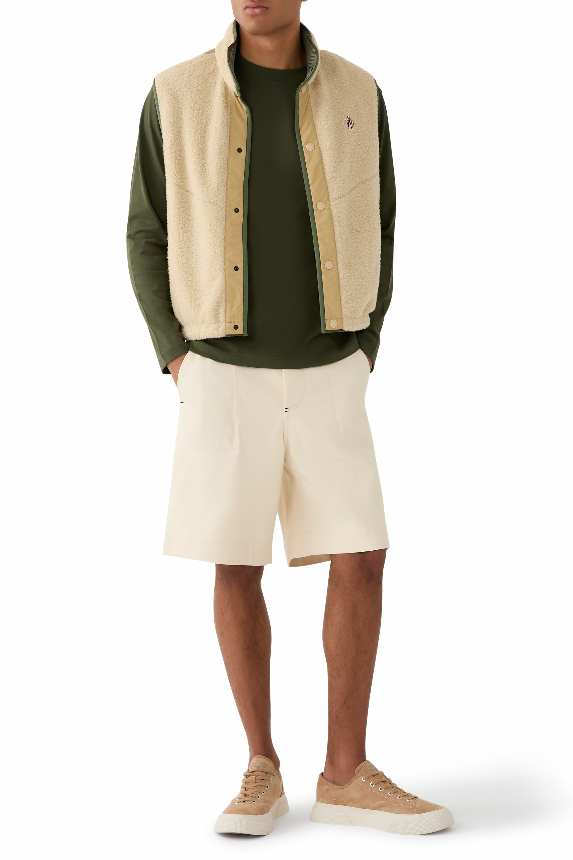 تيشيرت مطرز بشعار الماركة